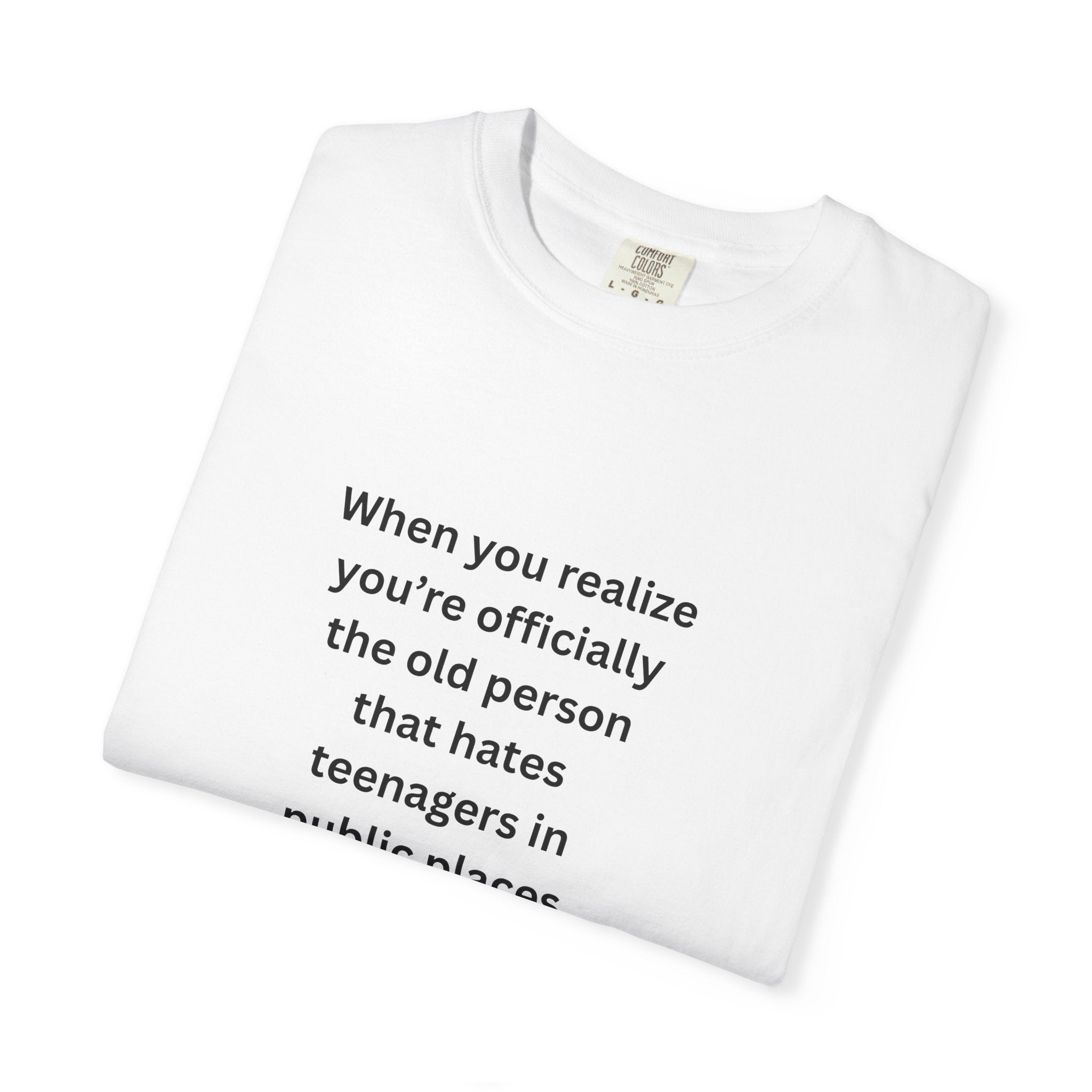 When You Realize You're Officially The Old Person Humorous Vintage-Style T-Shirt, Ideal for Adults, Funny Gift for Parents, Casual Wear, Birthday Presents, Relaxed Fit