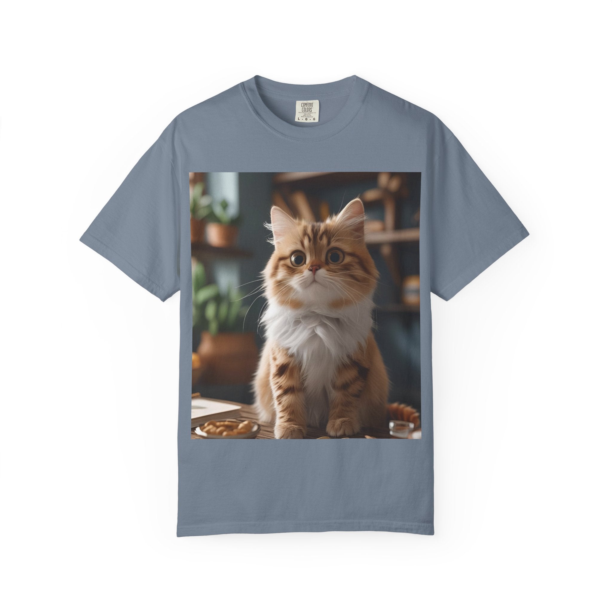 Adorable Cat Graphic T-shirt for Animal Lovers, Cute Pet Tee, Gift for Cat Owners, Casual Wear, Unisex Apparel