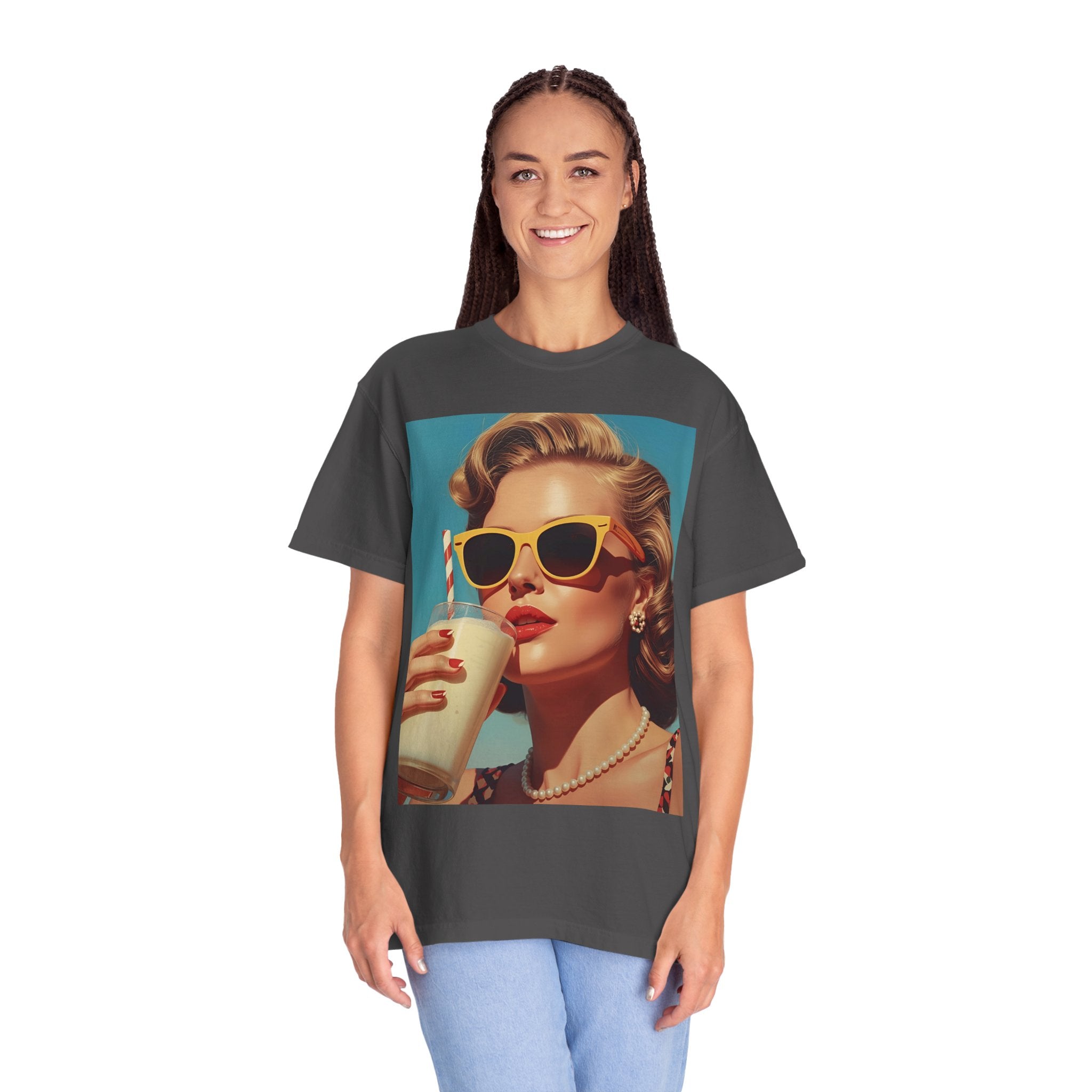 Retro Pop Art Summer Vibes T-Shirt - Vintage Style Tee, Casual Wear, Gift for Her, Fashion Tee, Beach Day Outfit