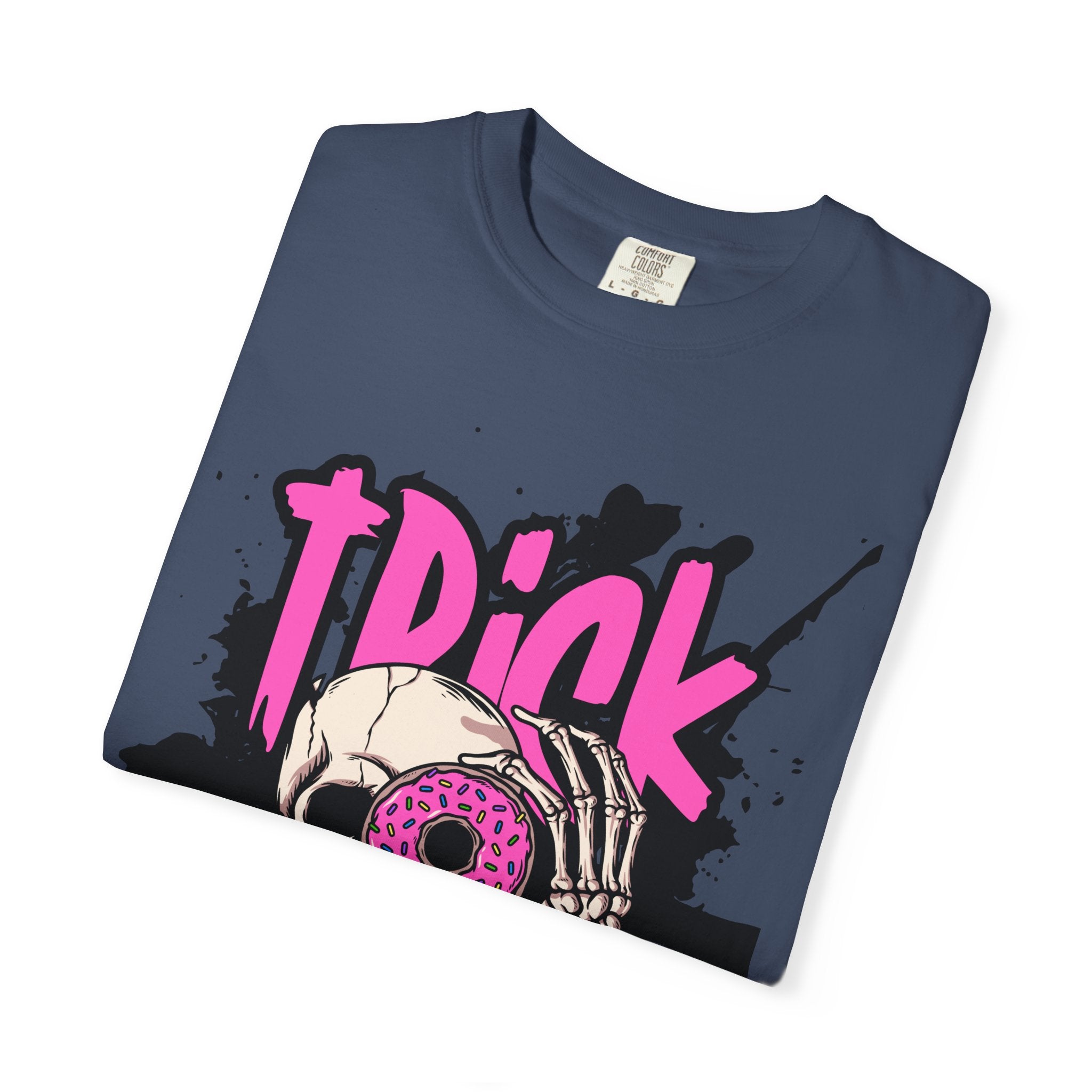 Halloween Skull T-Shirt, Trick or Treat Shirt, Unisex Graphic Tee, Spooky Vibes, Fall Fashion, Festival Wear, Casual Outfit