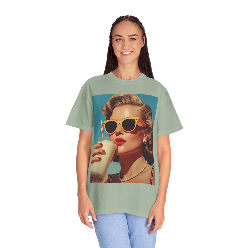 Retro Pop Art Summer Vibes T-Shirt - Vintage Style Tee, Casual Wear, Gift for Her, Fashion Tee, Beach Day Outfit
