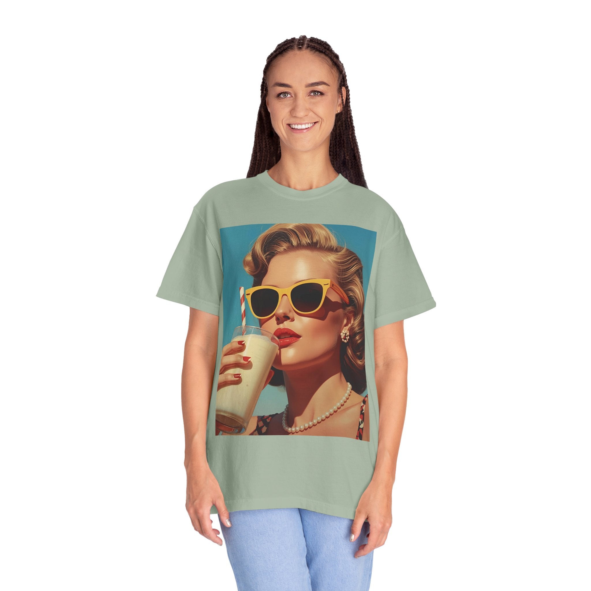 Retro Pop Art Summer Vibes T-Shirt - Vintage Style Tee, Casual Wear, Gift for Her, Fashion Tee, Beach Day Outfit