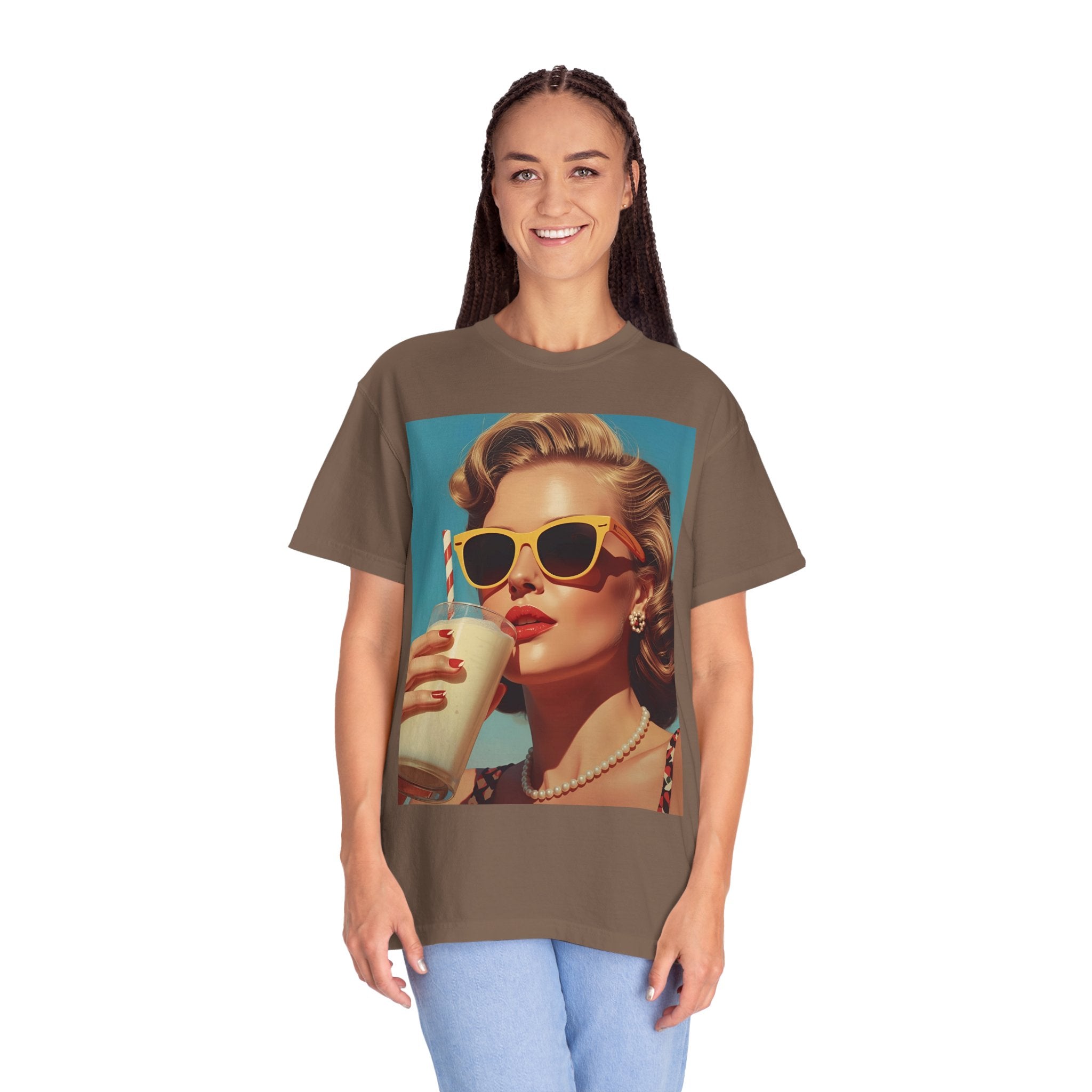 Retro Pop Art Summer Vibes T-Shirt - Vintage Style Tee, Casual Wear, Gift for Her, Fashion Tee, Beach Day Outfit