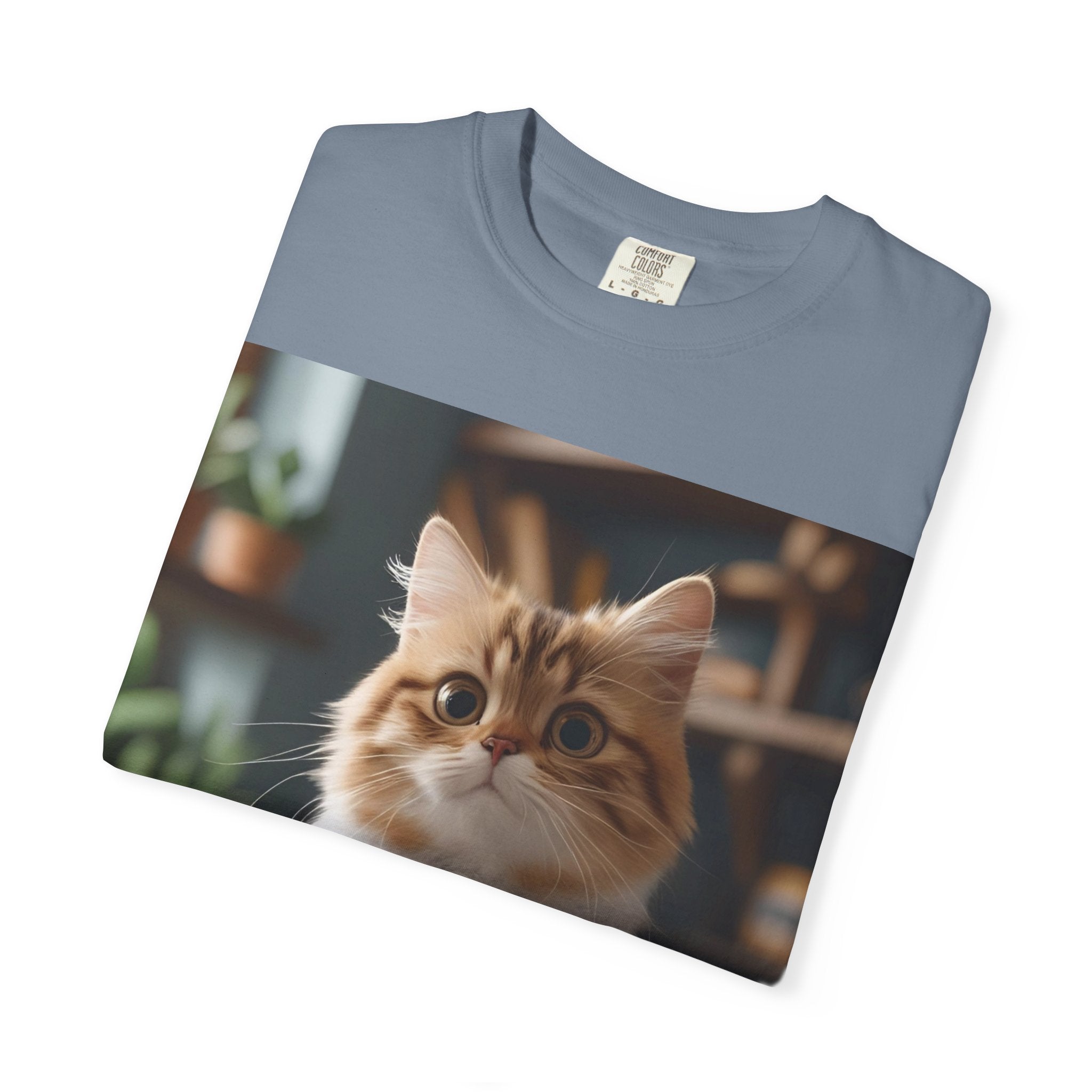 Adorable Cat Graphic T-shirt for Animal Lovers, Cute Pet Tee, Gift for Cat Owners, Casual Wear, Unisex Apparel