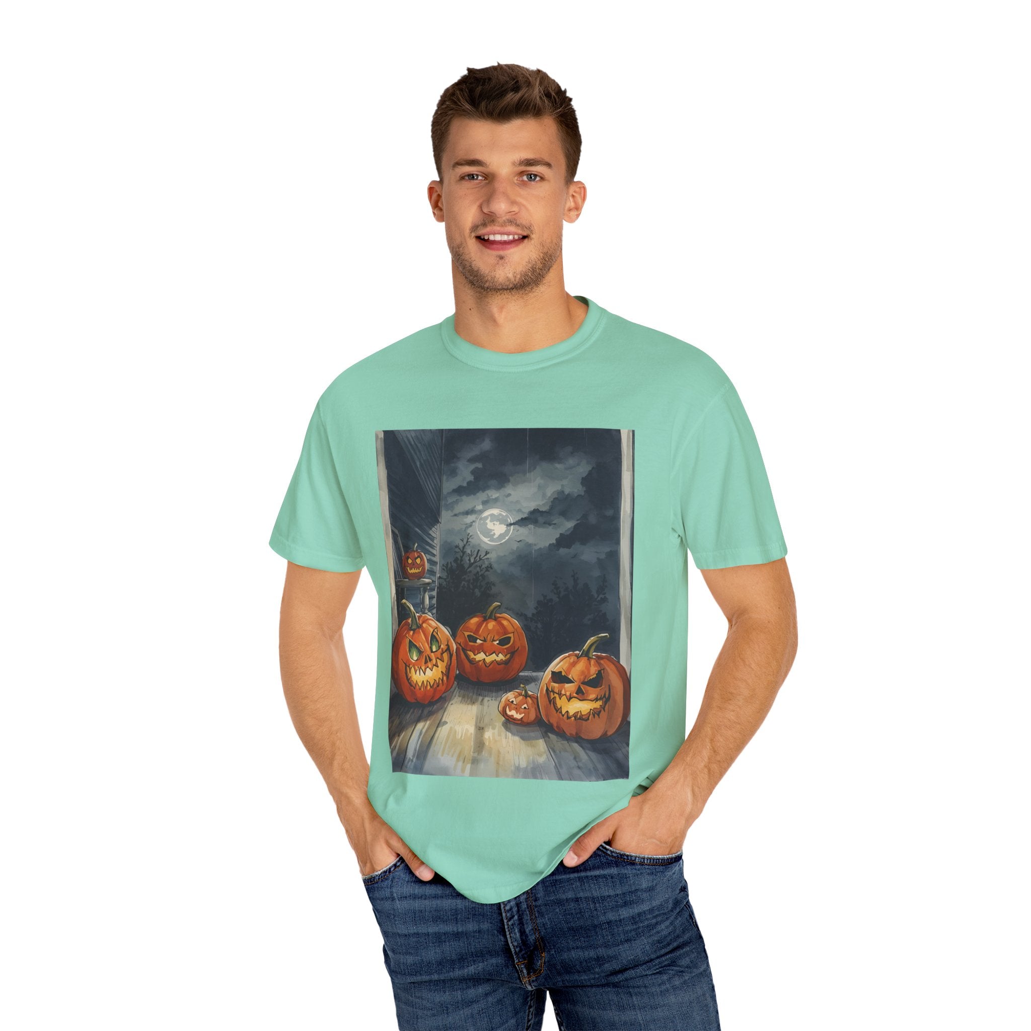 Halloween Pumpkin Scary T-shirt - Perfect for Fall Celebrations, Trick or Treat, Autumn Fashion, Costume Party, Spooky Vibes