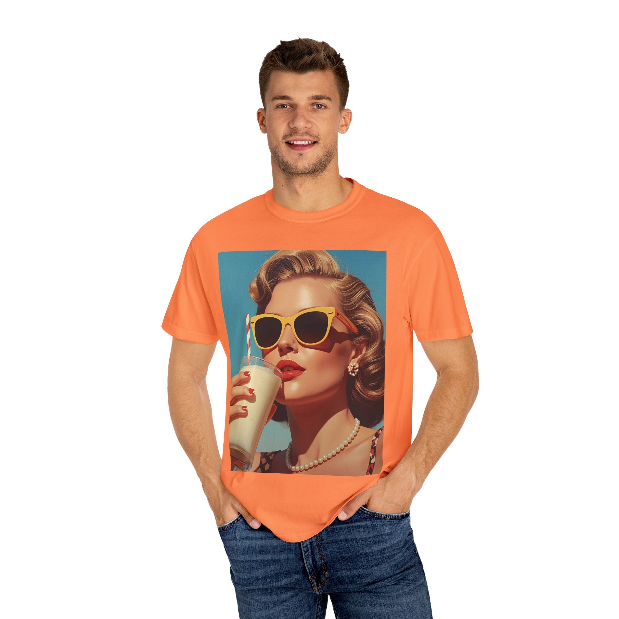 Retro Pop Art Summer Vibes T-Shirt - Vintage Style Tee, Casual Wear, Gift for Her, Fashion Tee, Beach Day Outfit