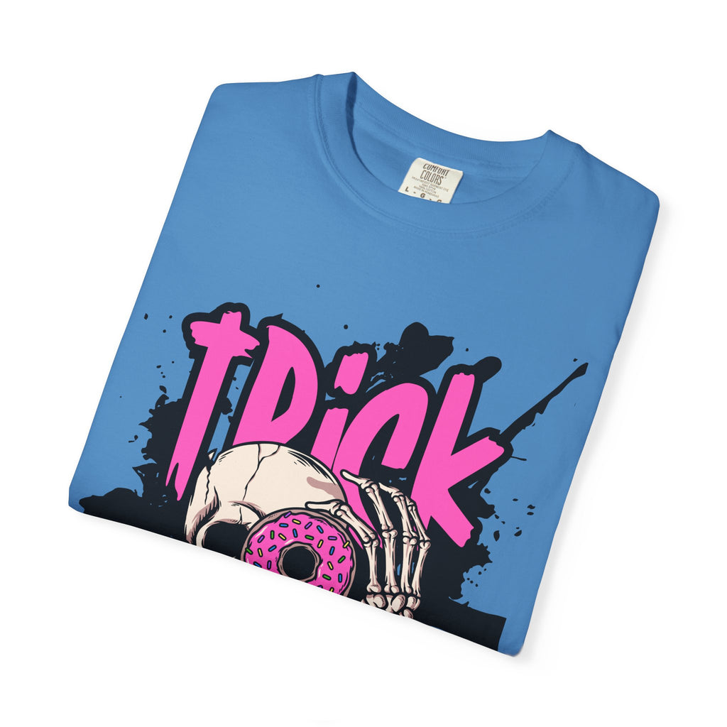 Halloween Skull T-Shirt, Trick or Treat Shirt, Unisex Graphic Tee, Spooky Vibes, Fall Fashion, Festival Wear, Casual Outfit