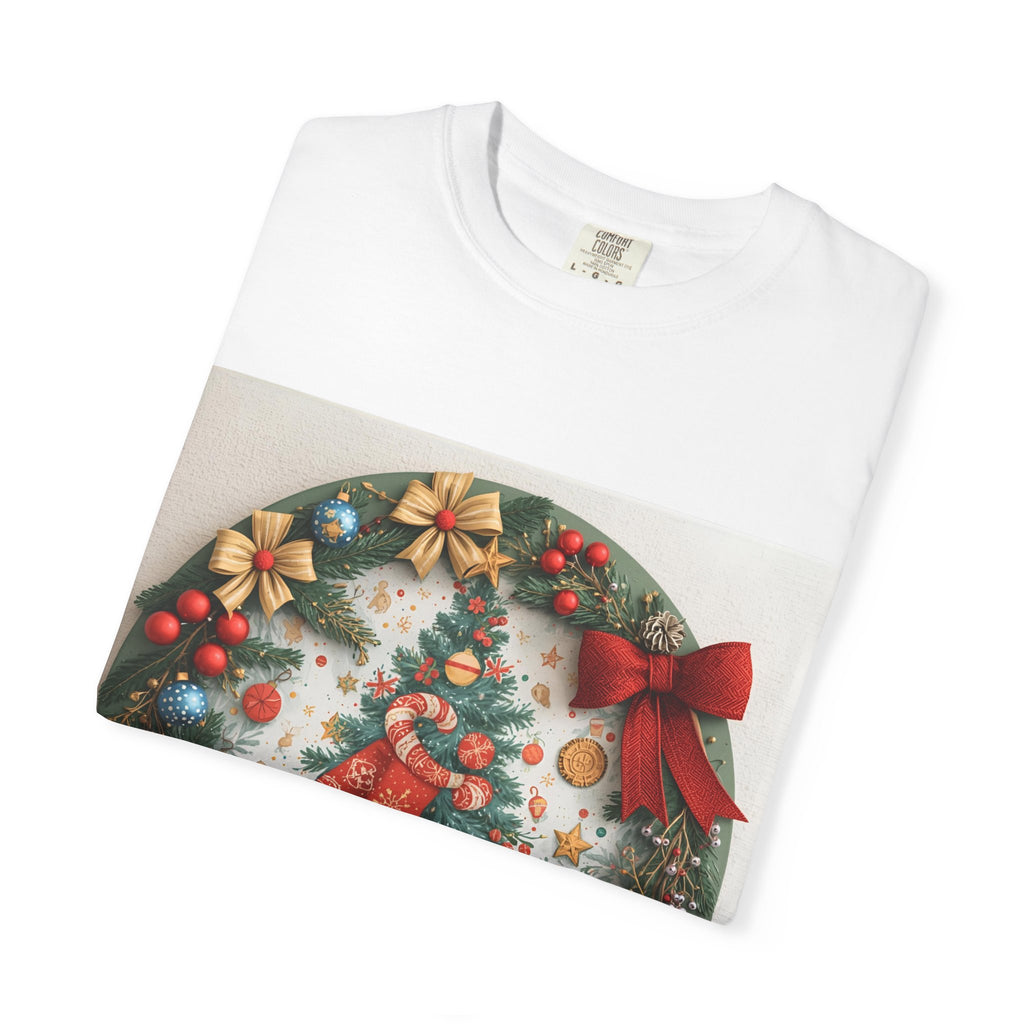 Christmas Wreath Festive Christmas T-shirt, Unisex Holiday Tee, Cheerful Xmas Apparel, Perfect Gift, Winter Celebration Wear, Christmas Spirit Shirt
