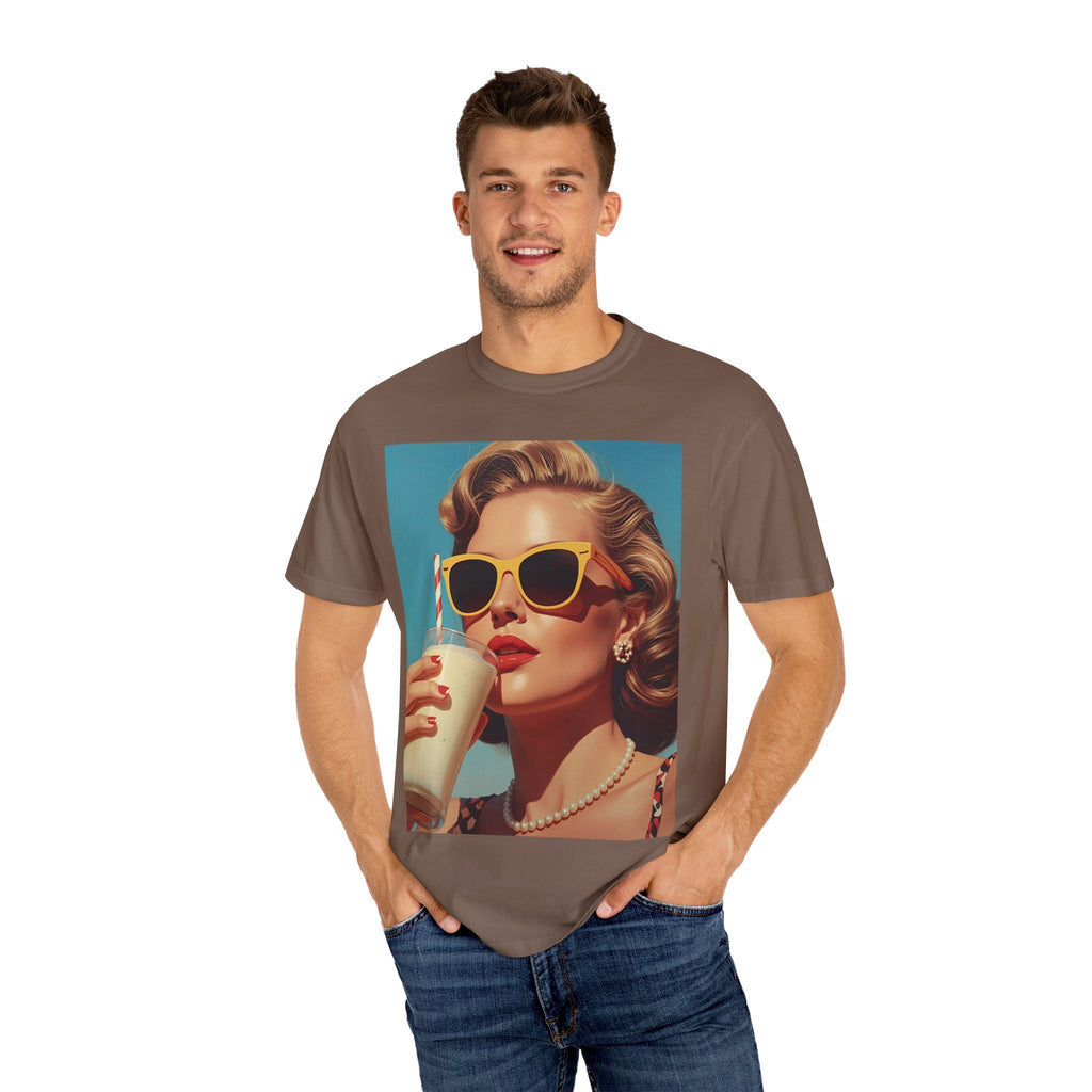 Retro Pop Art Summer Vibes T-Shirt - Vintage Style Tee, Casual Wear, Gift for Her, Fashion Tee, Beach Day Outfit