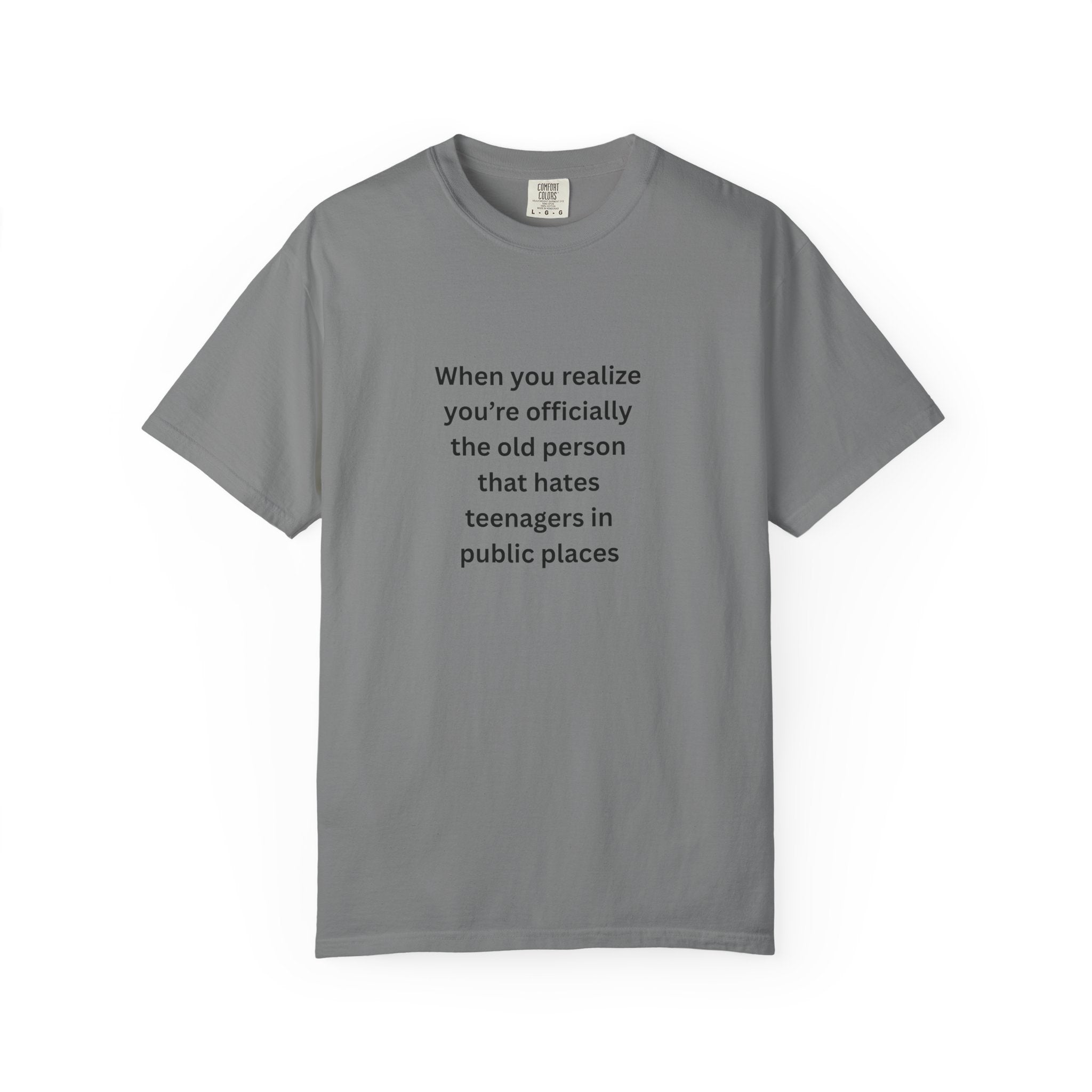 When You Realize You're Officially The Old Person Humorous Vintage-Style T-Shirt, Ideal for Adults, Funny Gift for Parents, Casual Wear, Birthday Presents, Relaxed Fit