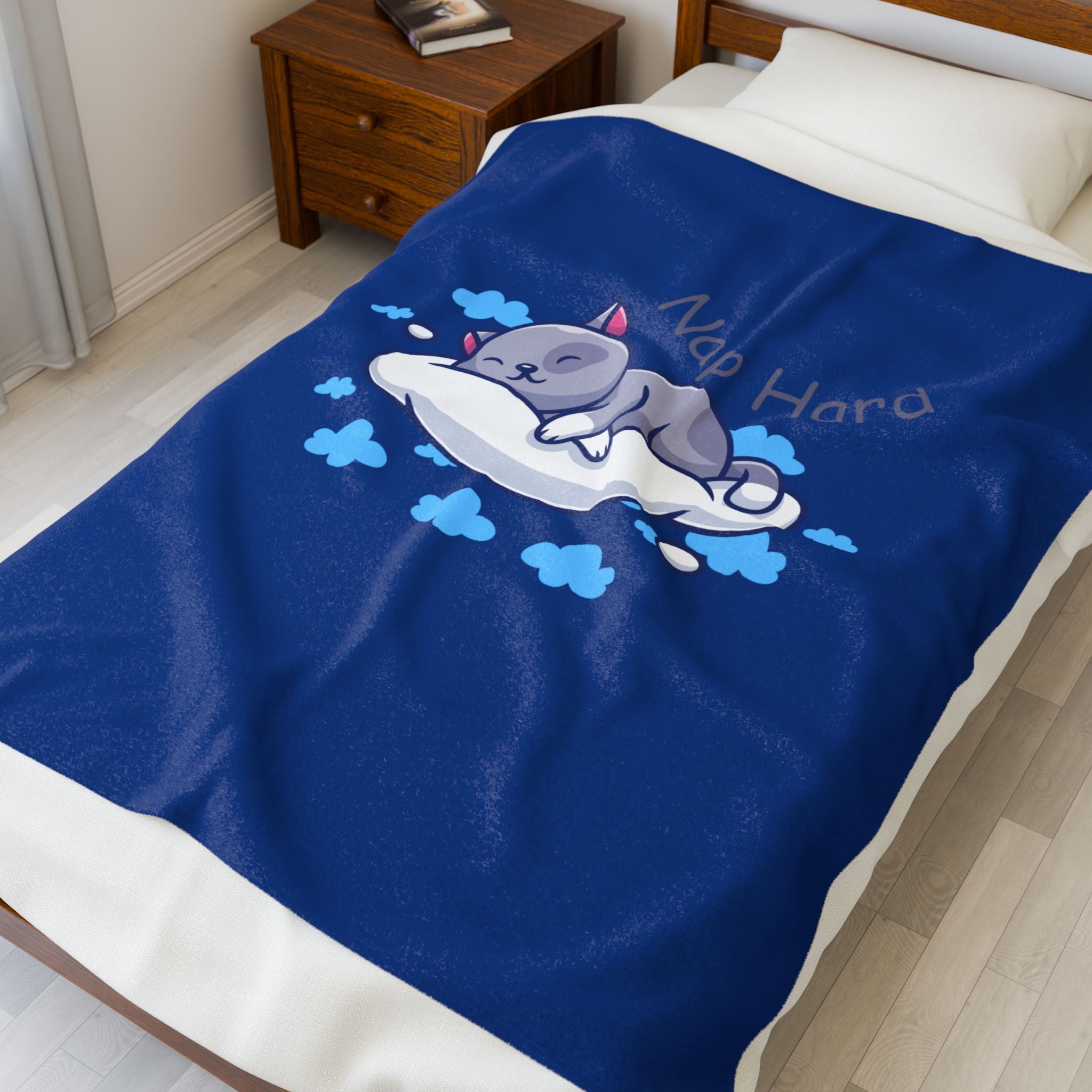 Cute Sleeping Cat Velveteen Plush Blanket