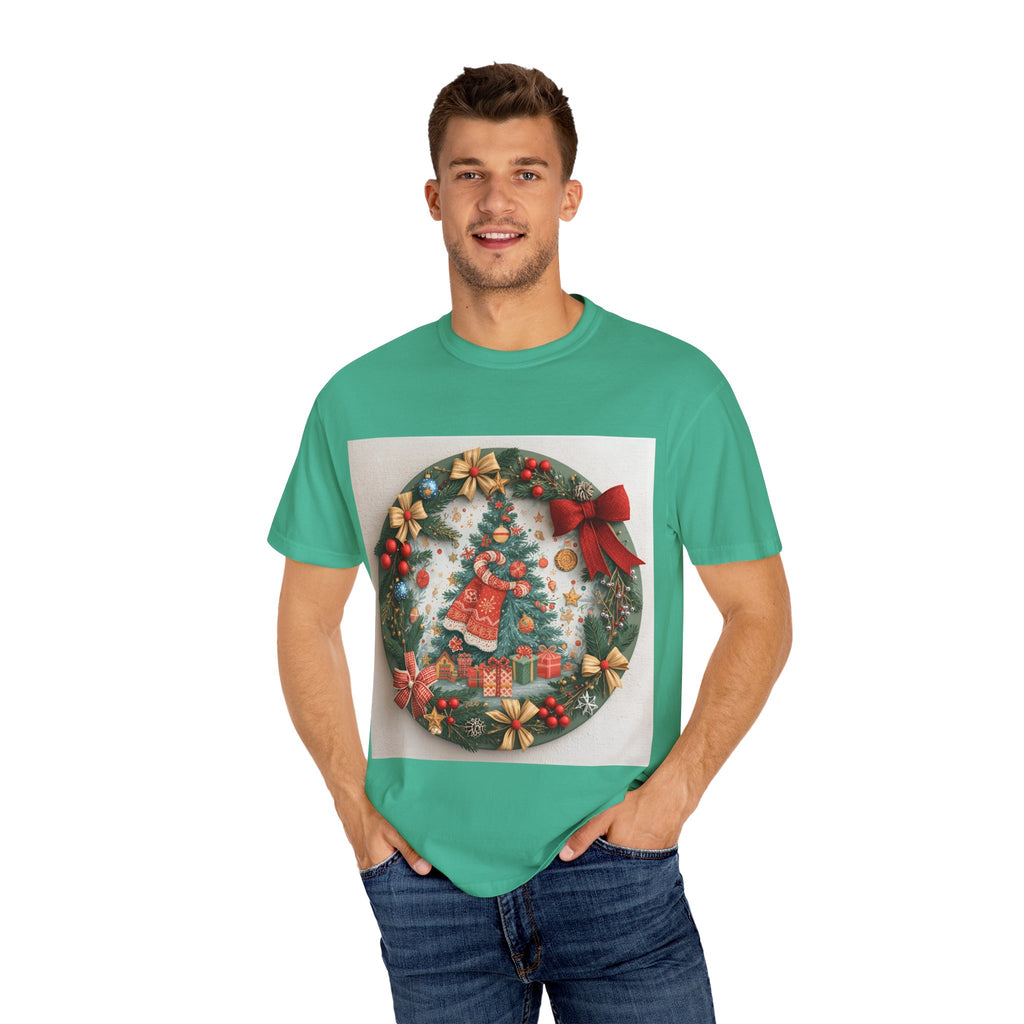 Christmas Wreath Festive Christmas T-shirt, Unisex Holiday Tee, Cheerful Xmas Apparel, Perfect Gift, Winter Celebration Wear, Christmas Spirit Shirt