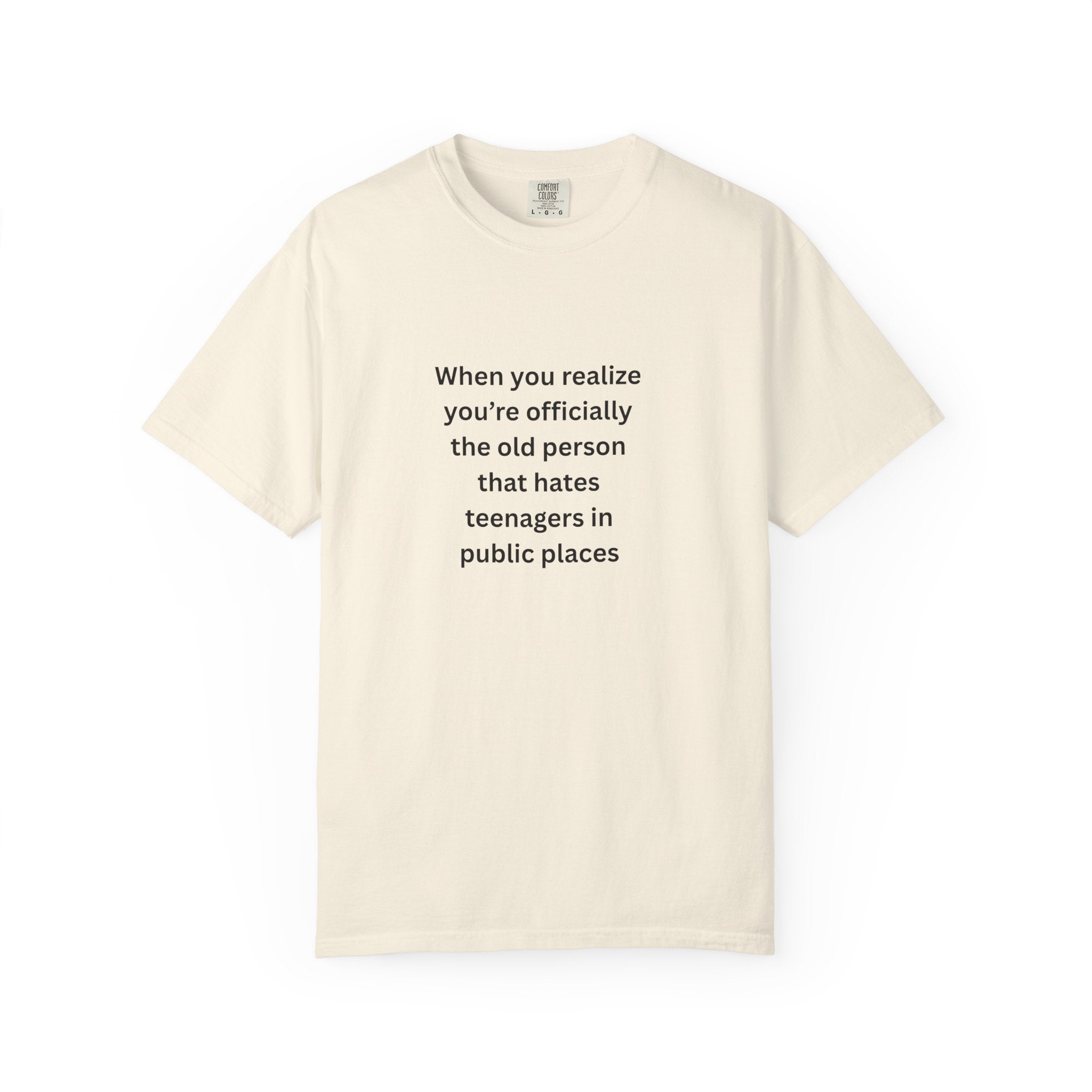 When You Realize You're Officially The Old Person Humorous Vintage-Style T-Shirt, Ideal for Adults, Funny Gift for Parents, Casual Wear, Birthday Presents, Relaxed Fit