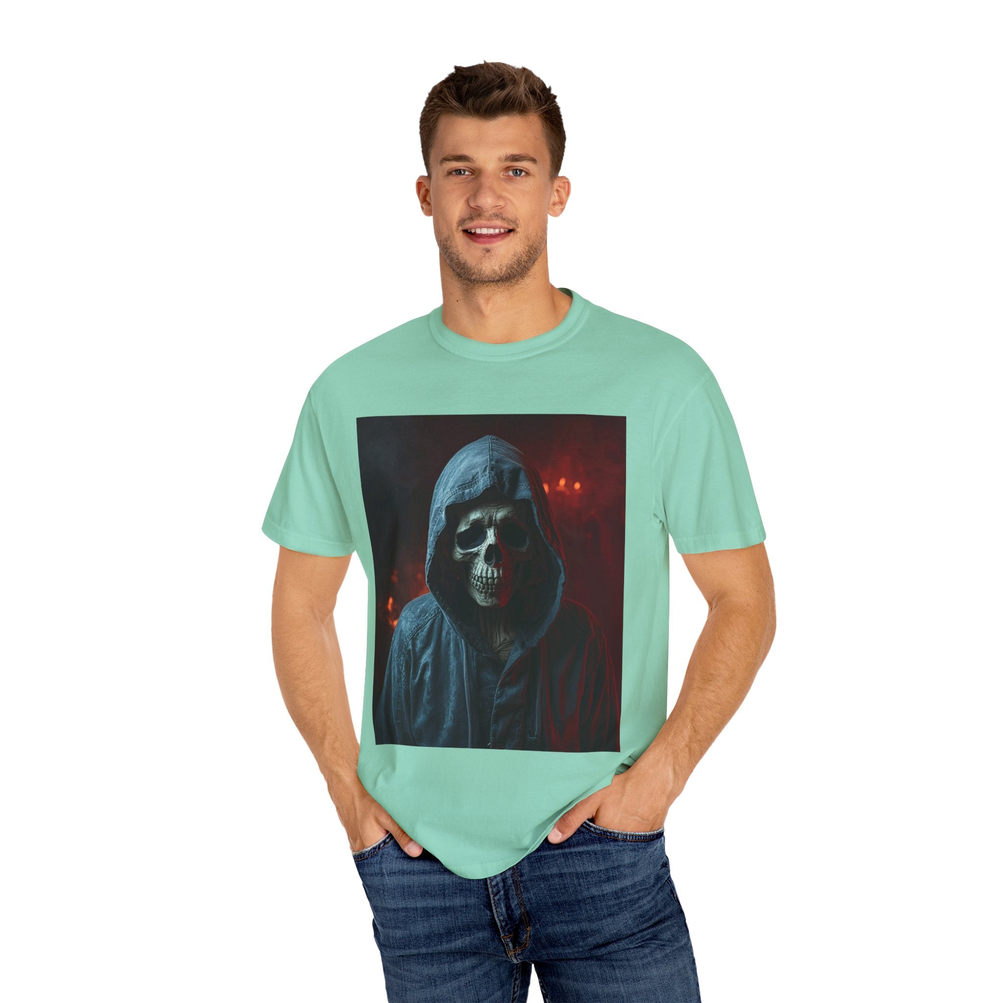 Gothic Skull T-Shirt | Unisex Vintage Tee, Halloween Shirt, Edgy Graphic Top, Unique Gift for Him/Her, Urban Style Wear