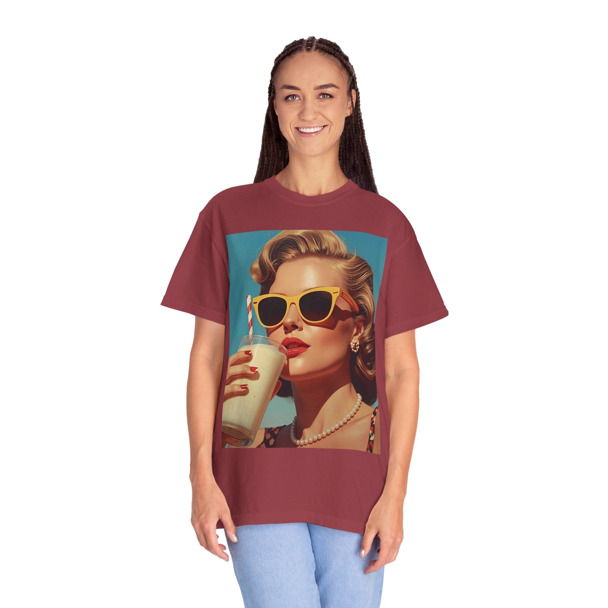 Retro Pop Art Summer Vibes T-Shirt - Vintage Style Tee, Casual Wear, Gift for Her, Fashion Tee, Beach Day Outfit