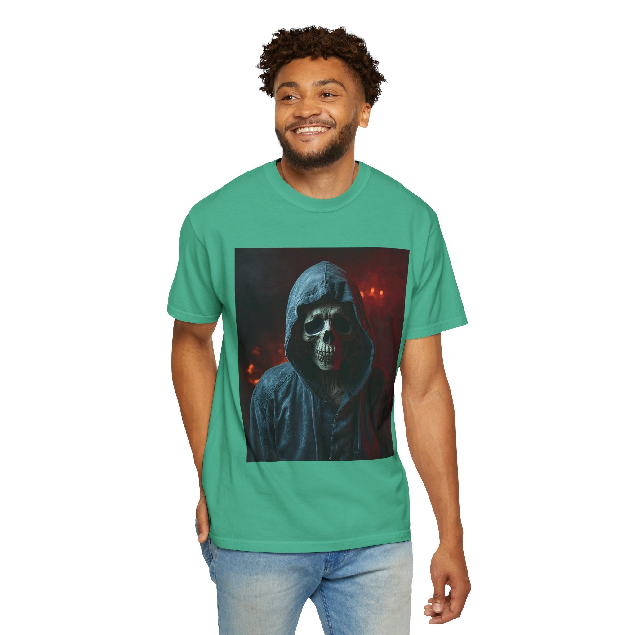 Gothic Skull T-Shirt | Unisex Vintage Tee, Halloween Shirt, Edgy Graphic Top, Unique Gift for Him/Her, Urban Style Wear