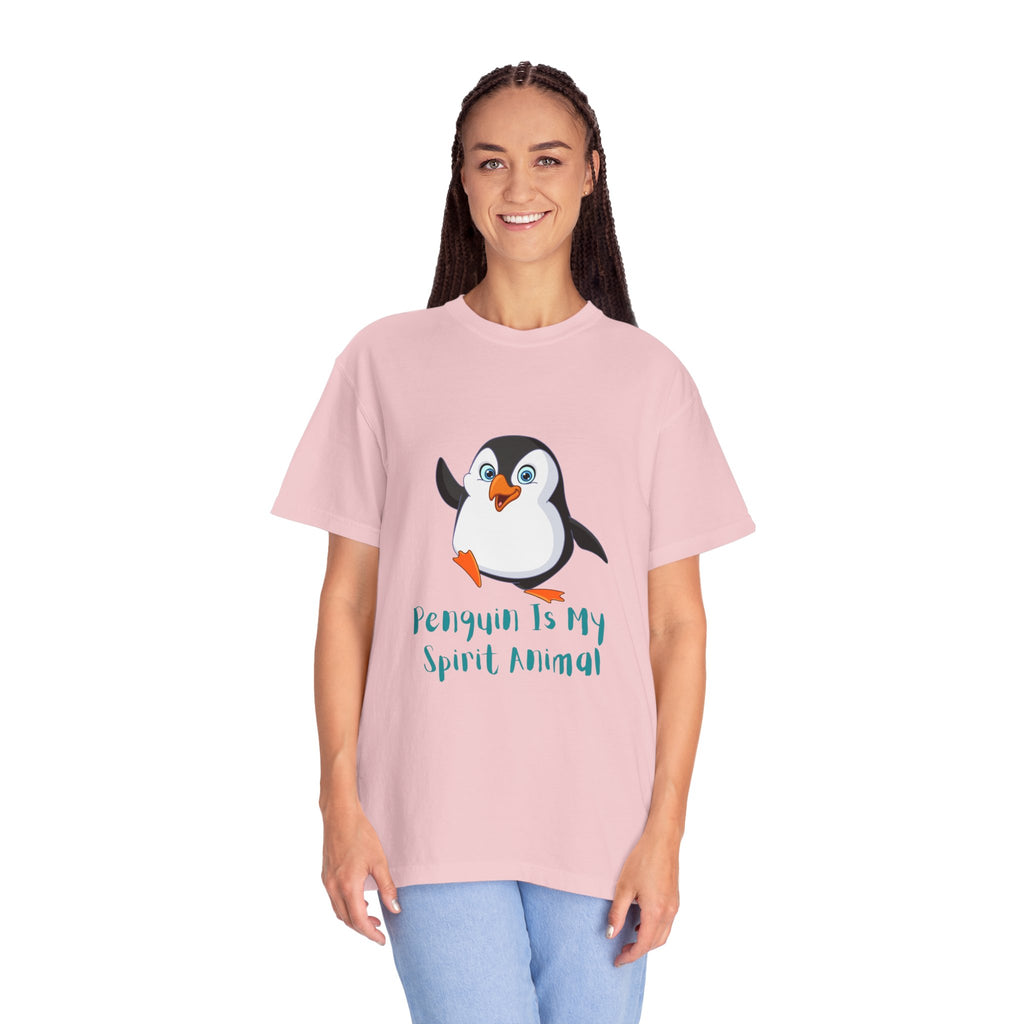 Penguin Spirit Animal Shirt, Unisex T-Shirt for Animal Lovers, Cute Gift for Birthdays, Christmas, Casual Wear, Fun & Quirky Fashion