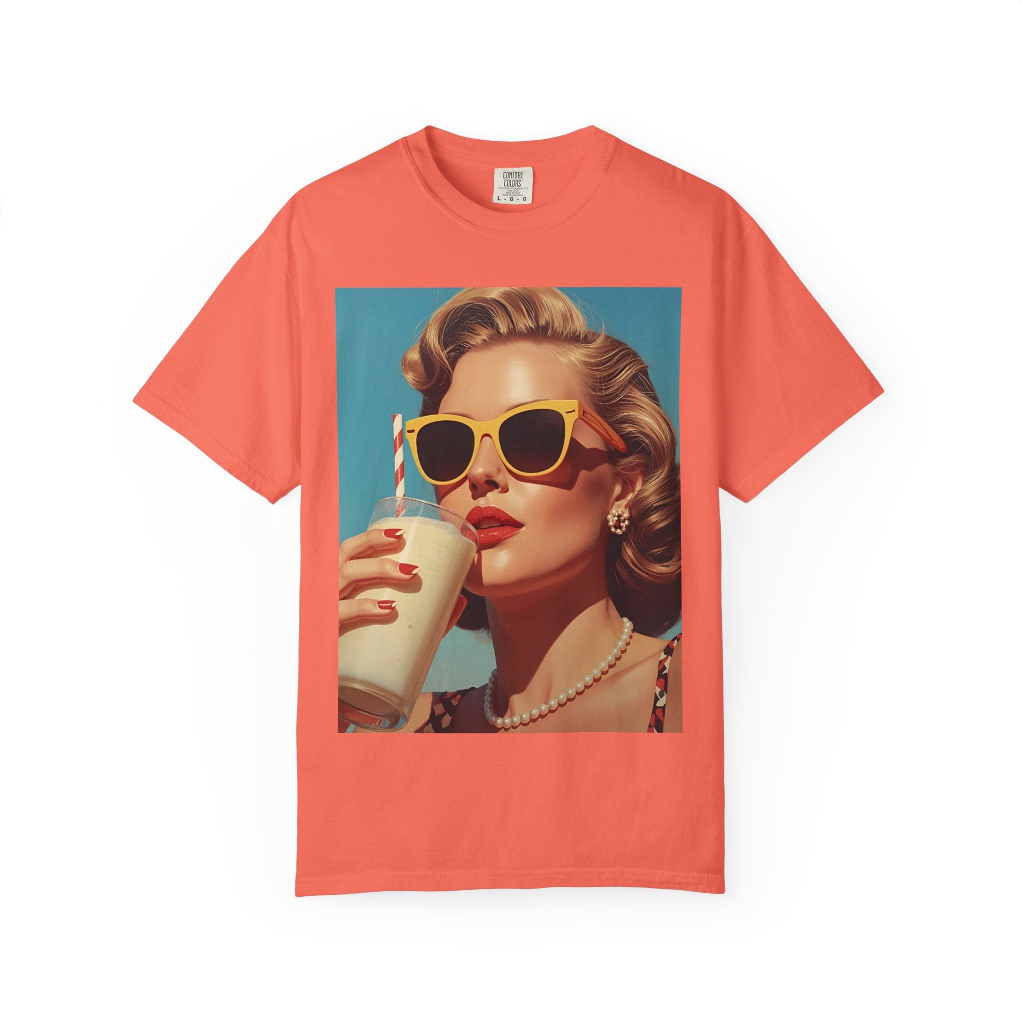 Retro Pop Art Summer Vibes T-Shirt - Vintage Style Tee, Casual Wear, Gift for Her, Fashion Tee, Beach Day Outfit