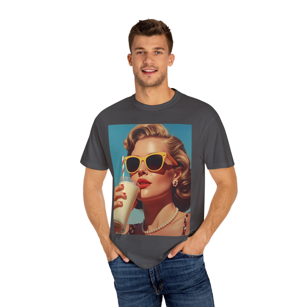 Retro Pop Art Summer Vibes T-Shirt - Vintage Style Tee, Casual Wear, Gift for Her, Fashion Tee, Beach Day Outfit