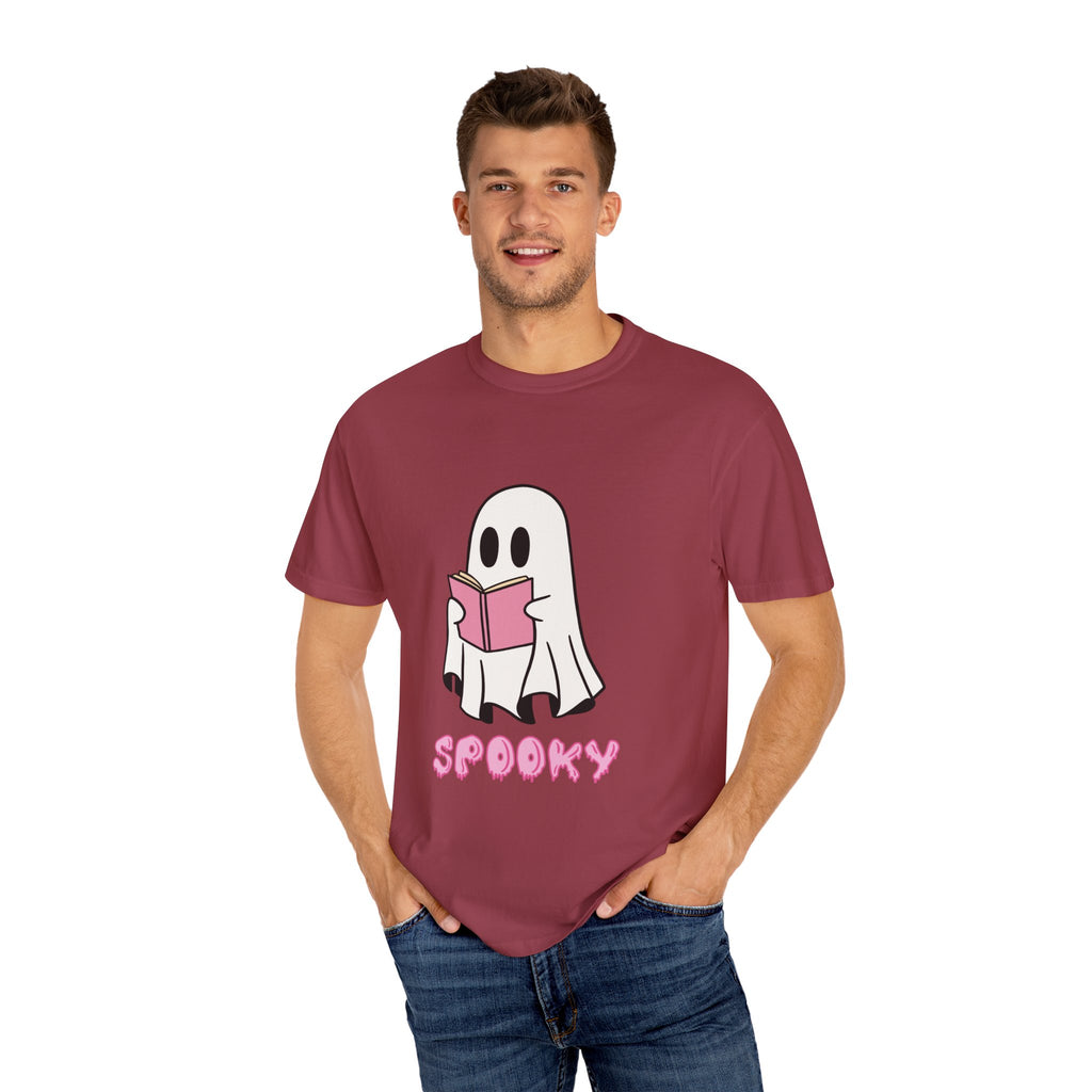 Spooky Ghost Reading T-Shirt | Unisex Halloween Tee, Cute Horror Gift, Cozy Casual Wear, Literary Costume Party, Ghost Lover Shirt