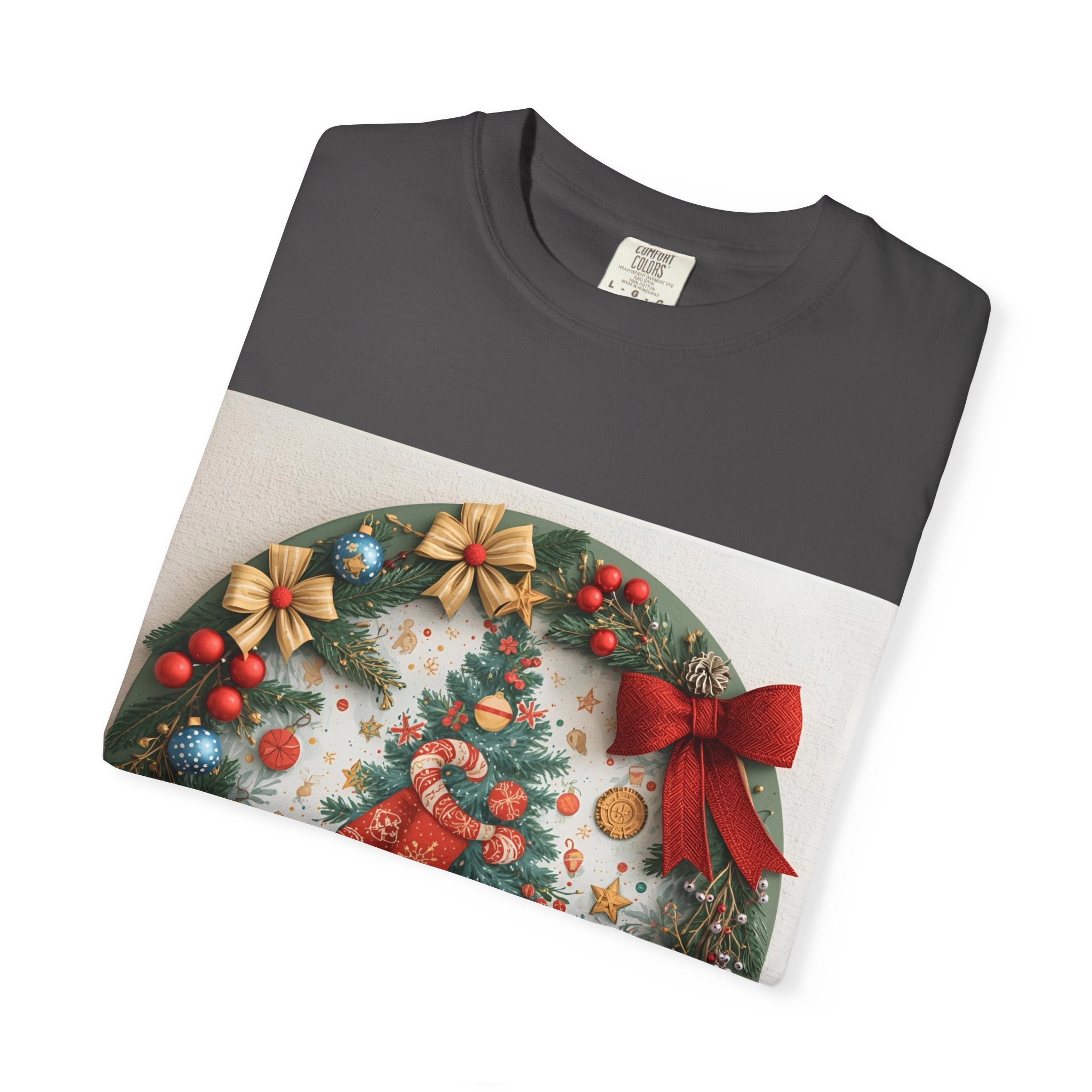 Christmas Wreath Festive Christmas T-shirt, Unisex Holiday Tee, Cheerful Xmas Apparel, Perfect Gift, Winter Celebration Wear, Christmas Spirit Shirt