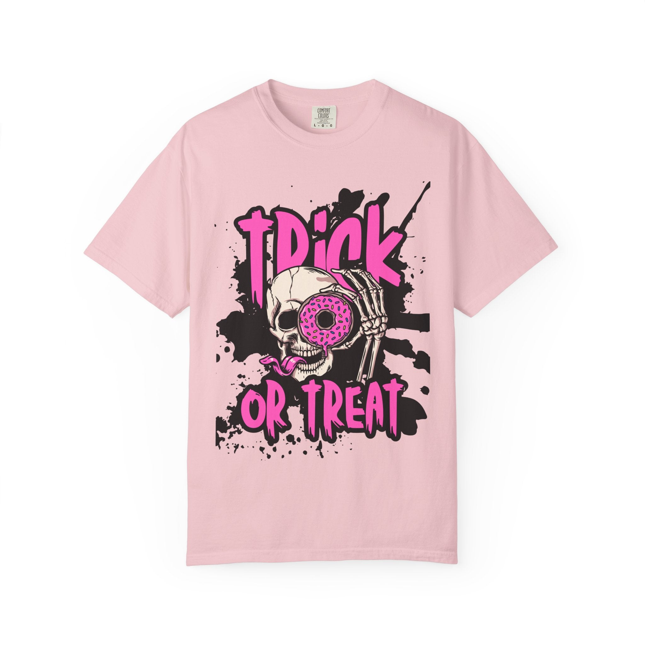 Halloween Skull T-Shirt, Trick or Treat Shirt, Unisex Graphic Tee, Spooky Vibes, Fall Fashion, Festival Wear, Casual Outfit