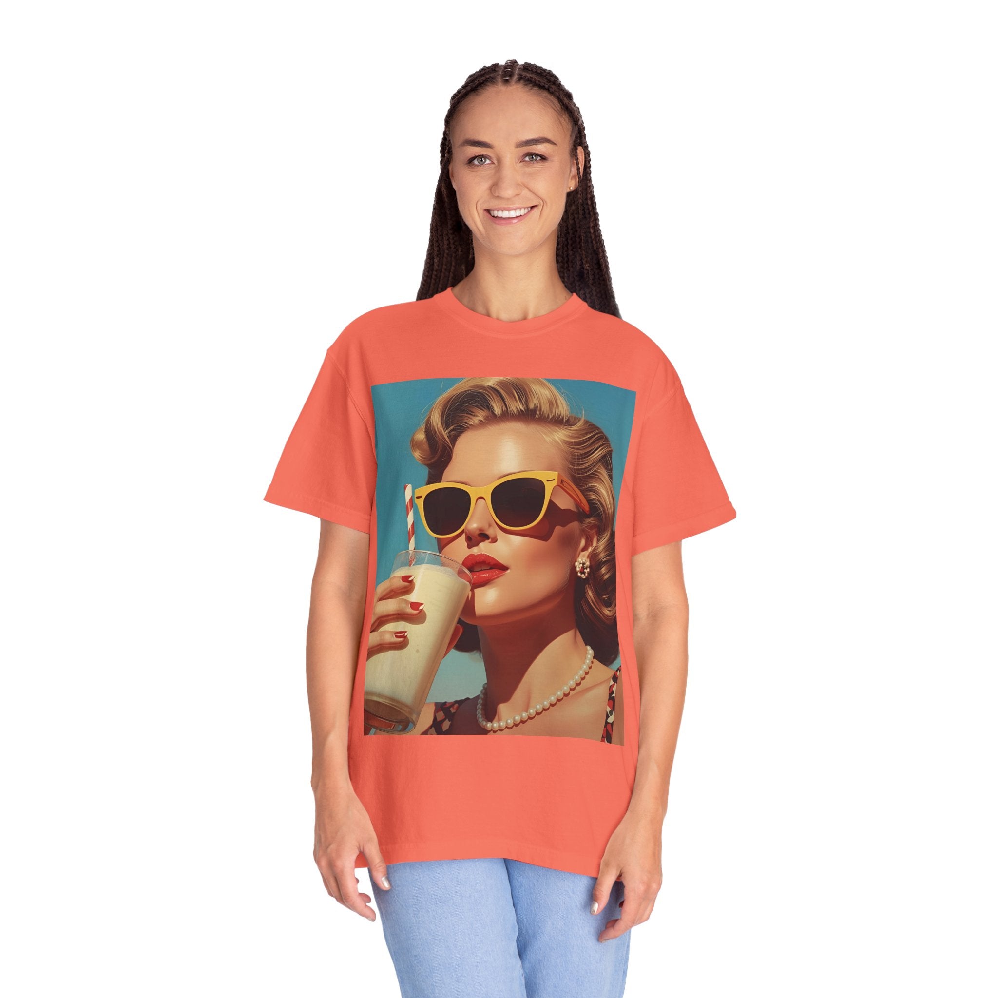 Retro Pop Art Summer Vibes T-Shirt - Vintage Style Tee, Casual Wear, Gift for Her, Fashion Tee, Beach Day Outfit