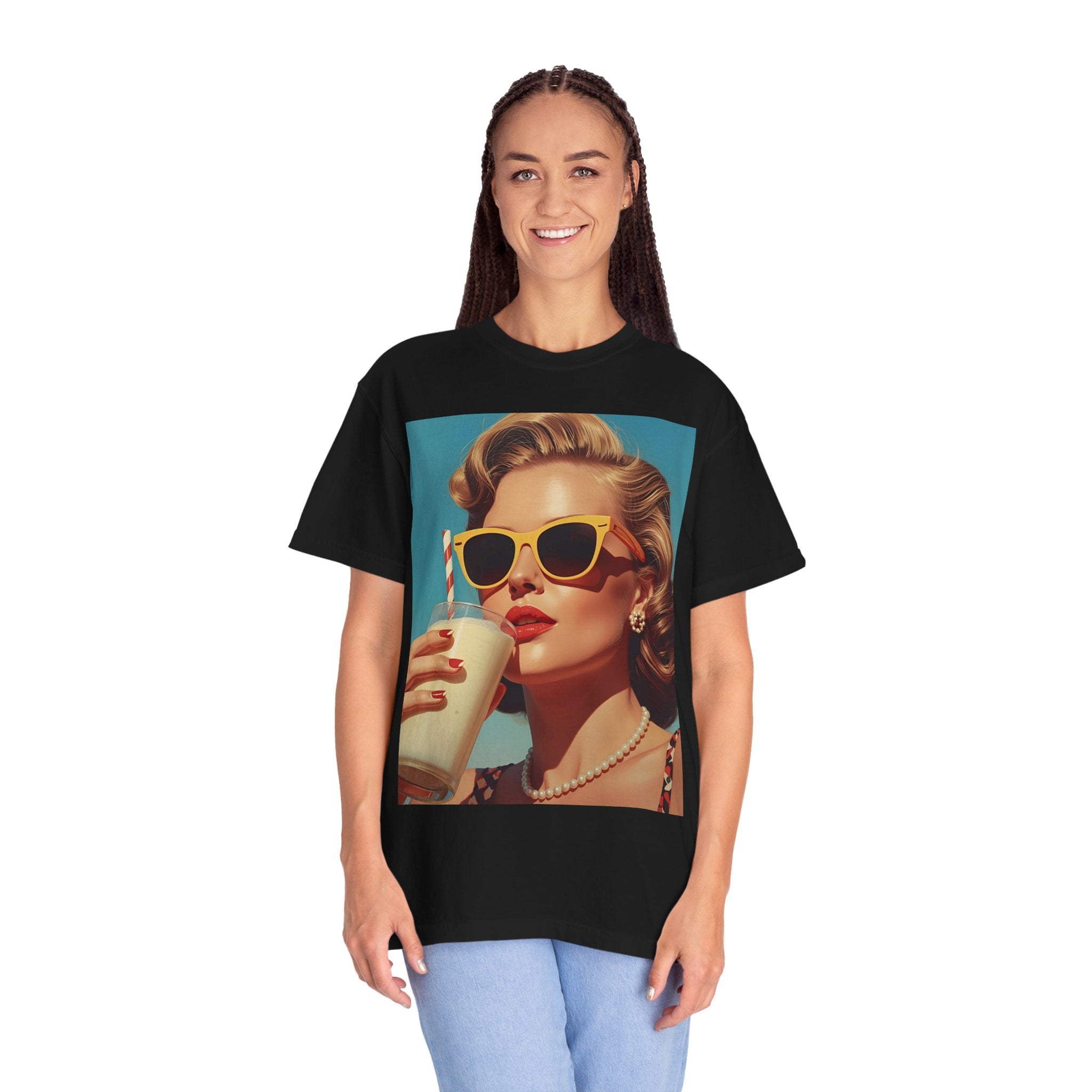 Retro Pop Art Summer Vibes T-Shirt - Vintage Style Tee, Casual Wear, Gift for Her, Fashion Tee, Beach Day Outfit