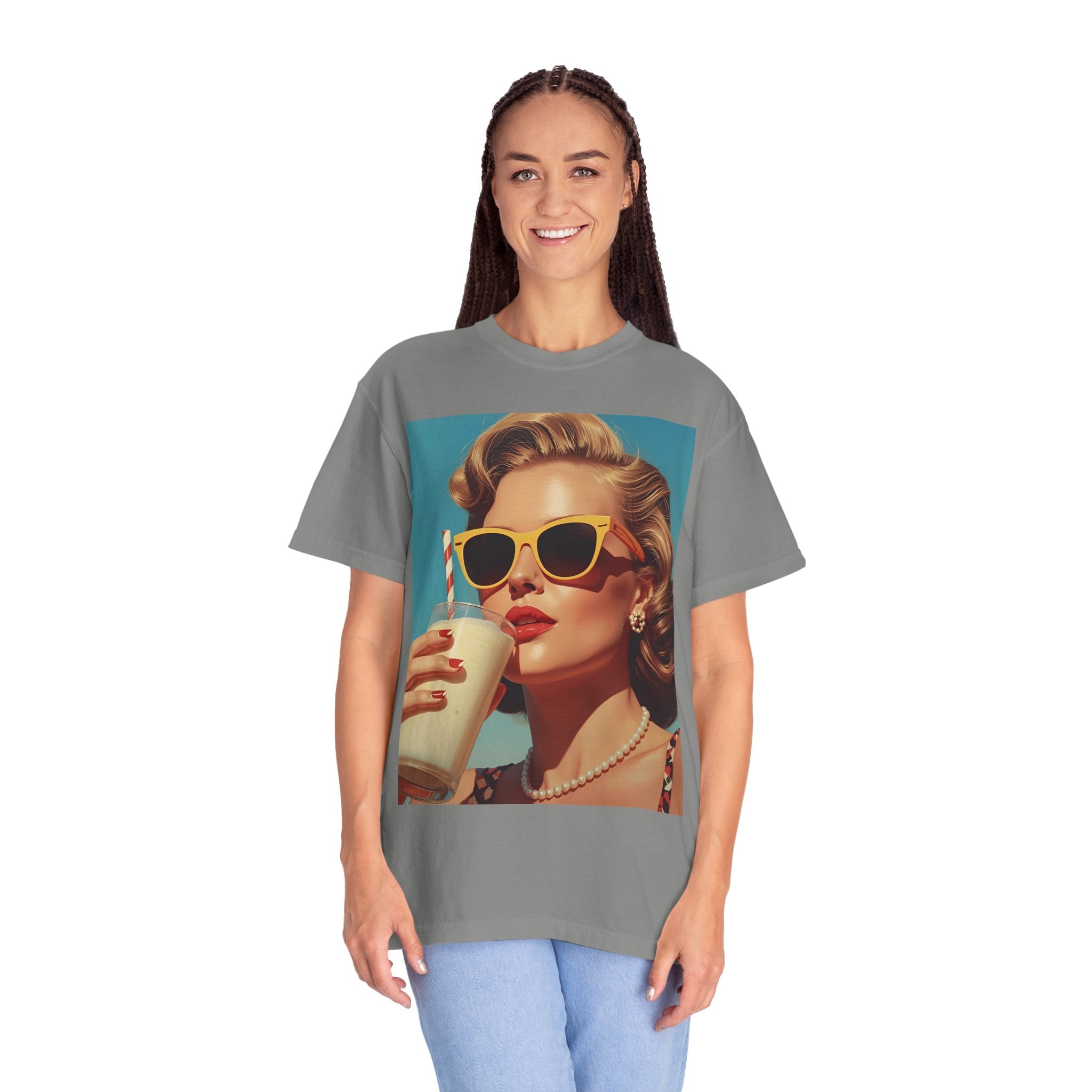 Retro Pop Art Summer Vibes T-Shirt - Vintage Style Tee, Casual Wear, Gift for Her, Fashion Tee, Beach Day Outfit