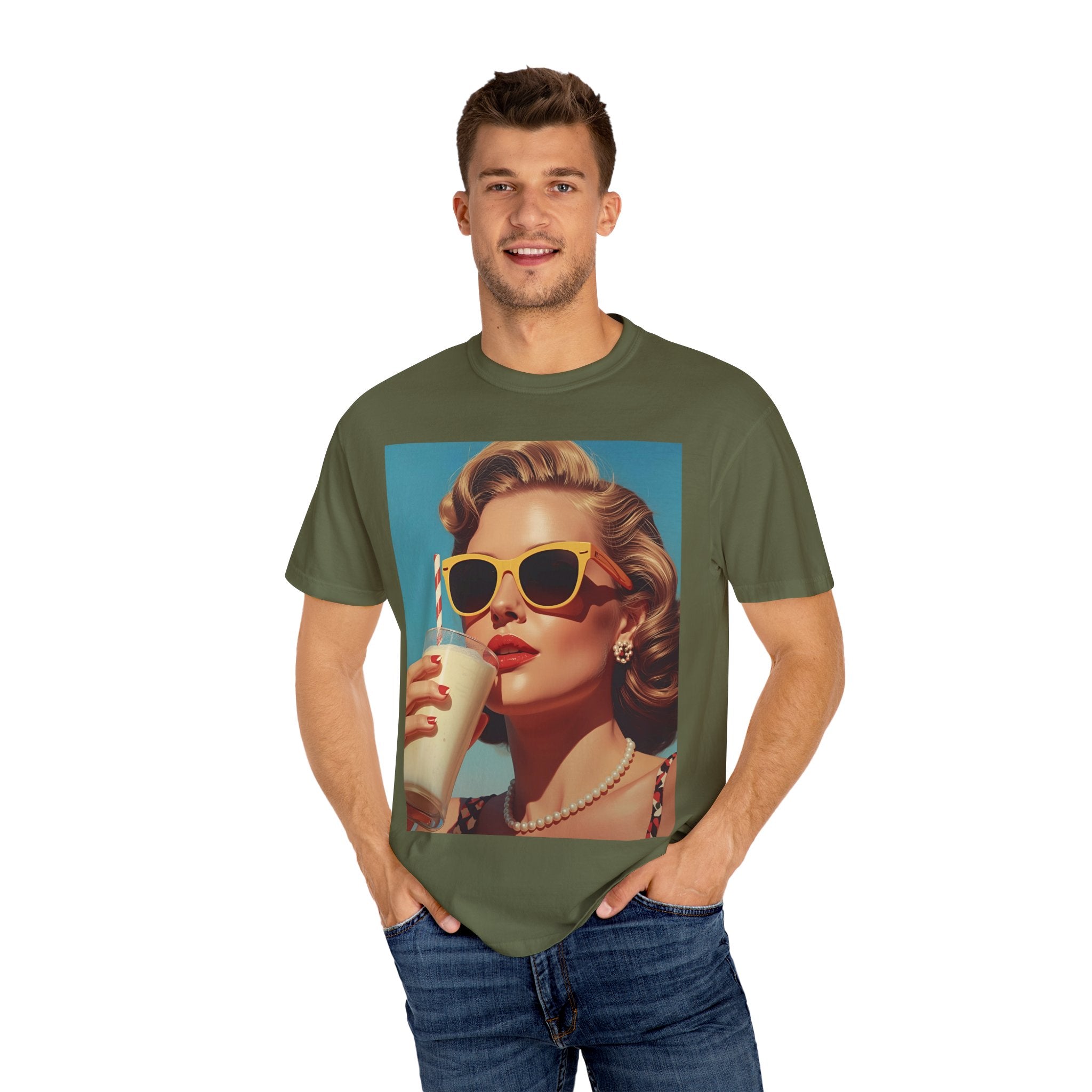 Retro Pop Art Summer Vibes T-Shirt - Vintage Style Tee, Casual Wear, Gift for Her, Fashion Tee, Beach Day Outfit