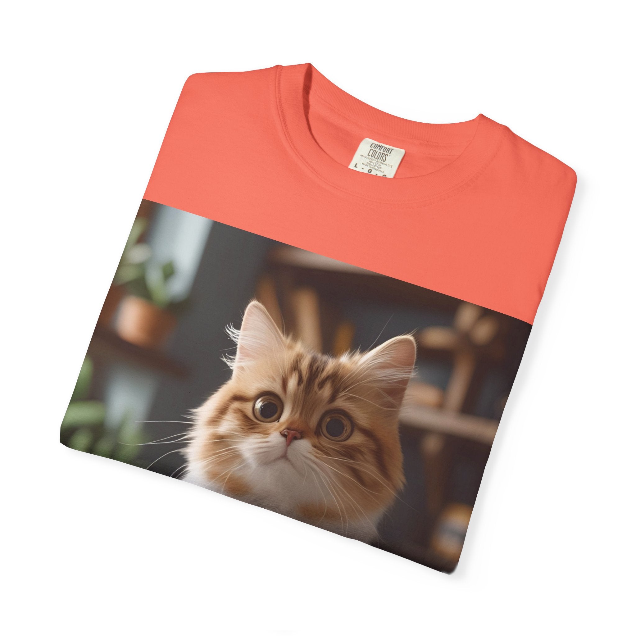 Adorable Cat Graphic T-shirt for Animal Lovers, Cute Pet Tee, Gift for Cat Owners, Casual Wear, Unisex Apparel