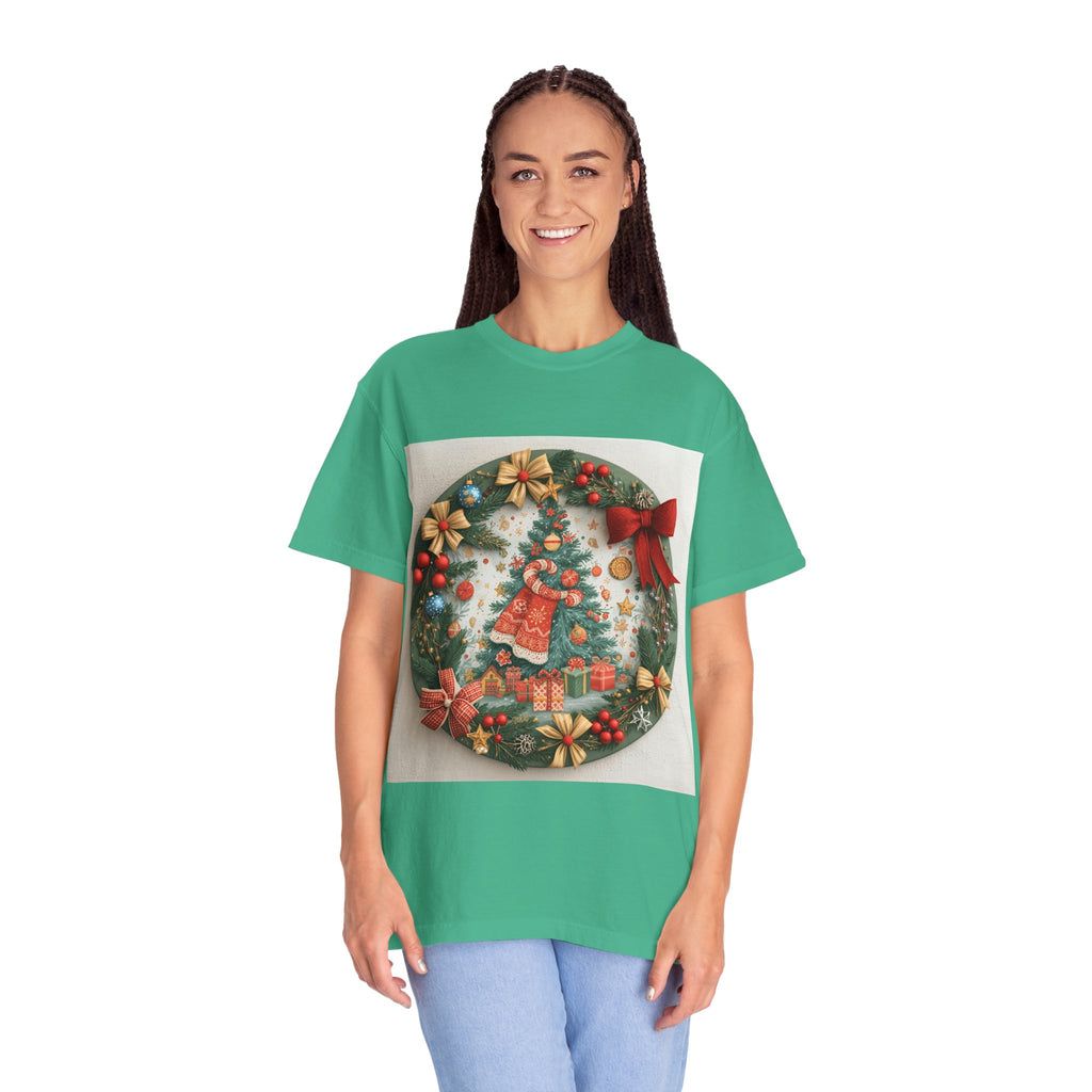 Christmas Wreath Festive Christmas T-shirt, Unisex Holiday Tee, Cheerful Xmas Apparel, Perfect Gift, Winter Celebration Wear, Christmas Spirit Shirt