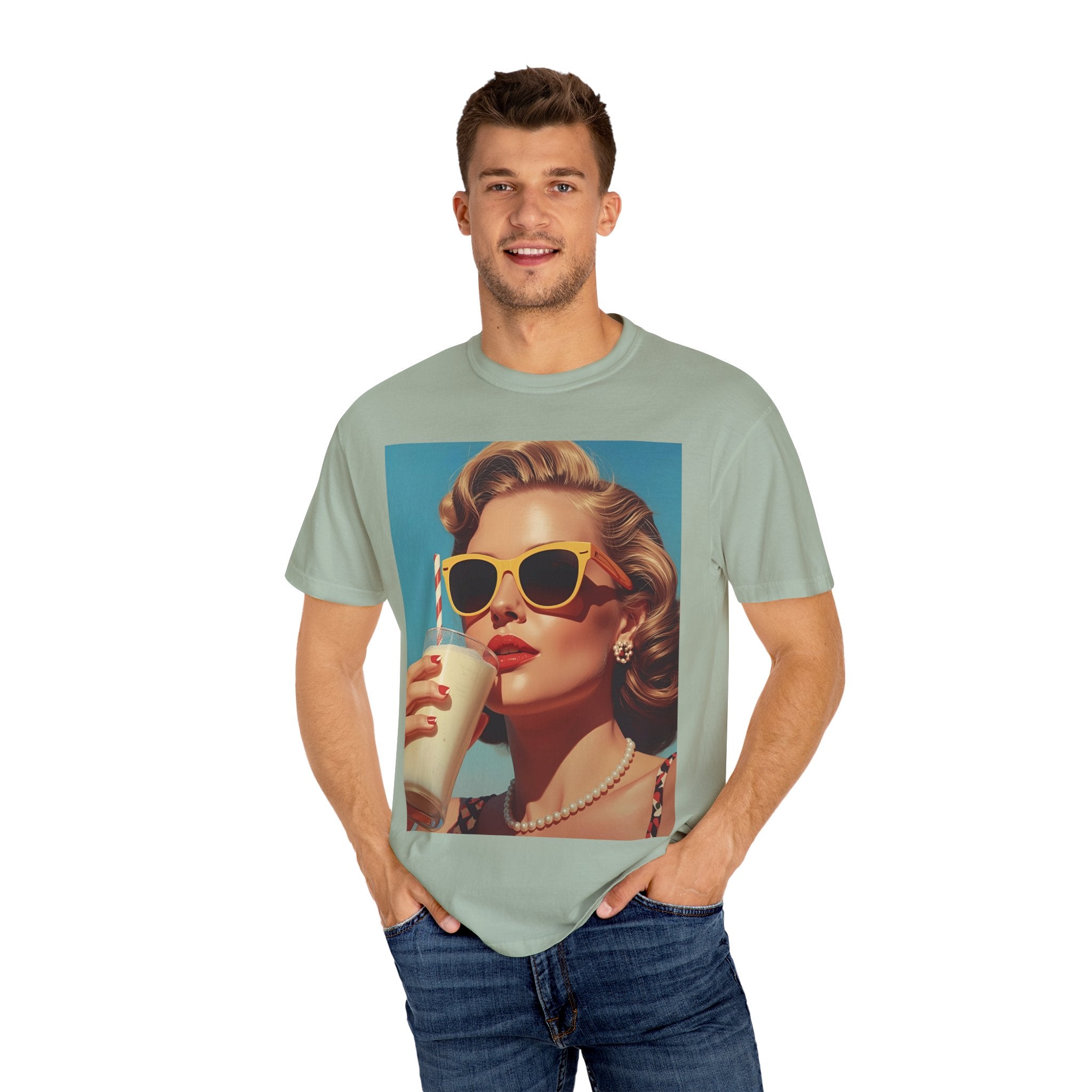 Retro Pop Art Summer Vibes T-Shirt - Vintage Style Tee, Casual Wear, Gift for Her, Fashion Tee, Beach Day Outfit