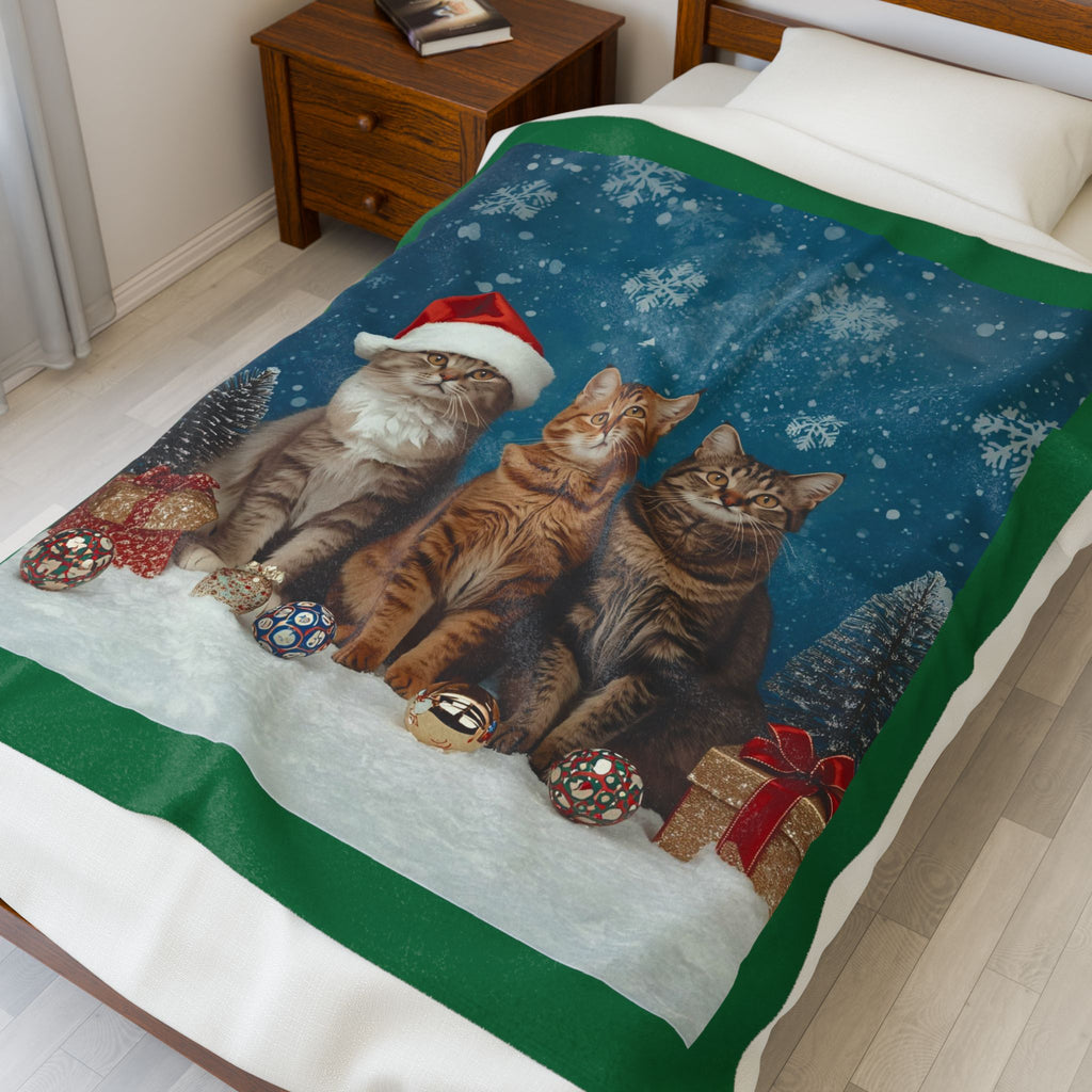 Cute Cat Festive Christmas Velveteen Plush Blanket