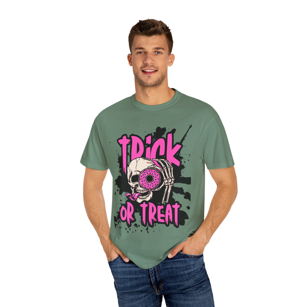 Halloween Skull T-Shirt, Trick or Treat Shirt, Unisex Graphic Tee, Spooky Vibes, Fall Fashion, Festival Wear, Casual Outfit