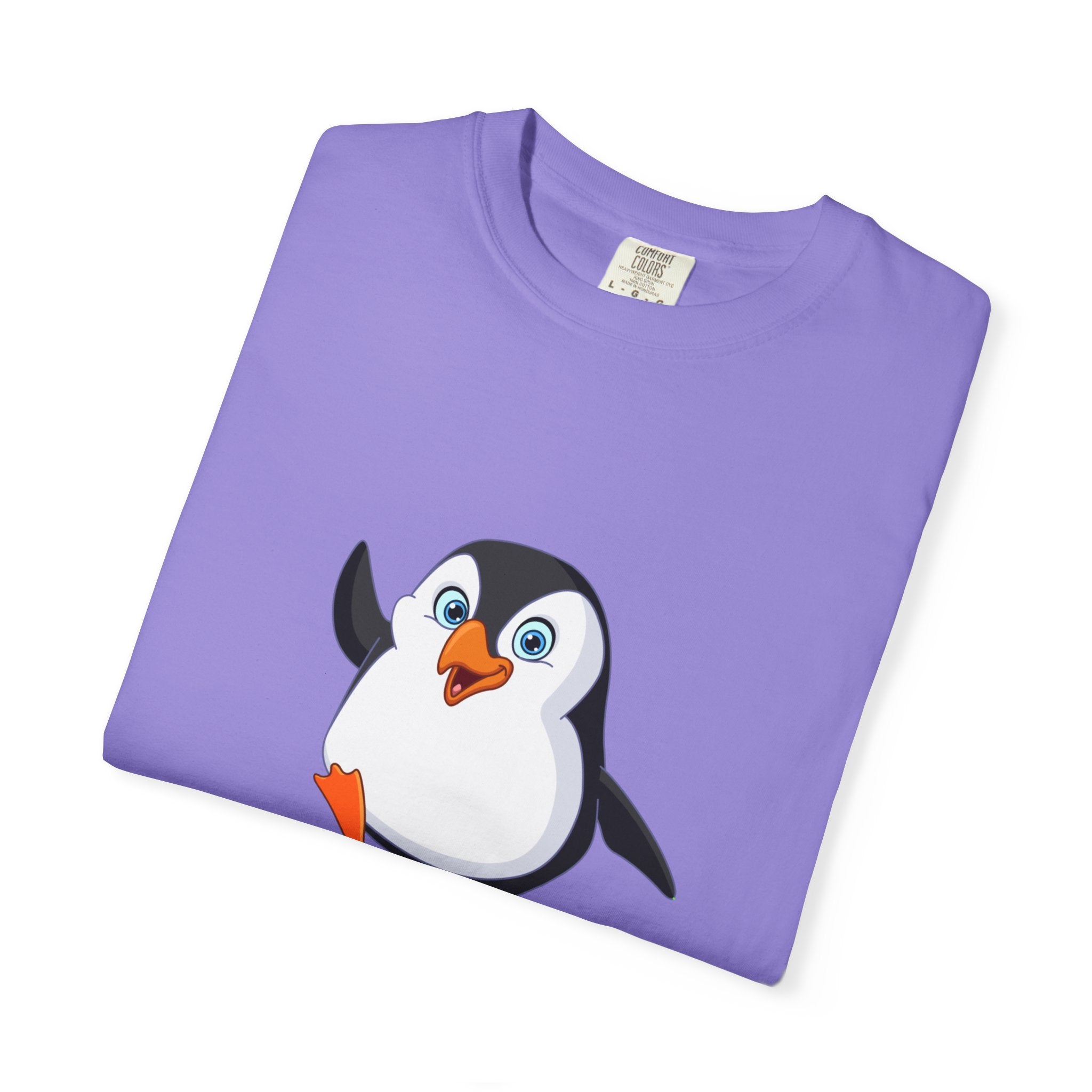 Penguin Spirit Animal Shirt, Unisex T-Shirt for Animal Lovers, Cute Gift for Birthdays, Christmas, Casual Wear, Fun & Quirky Fashion