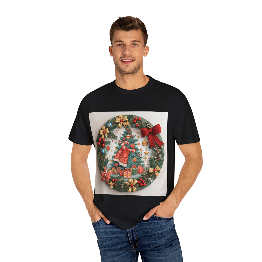 Christmas Wreath Festive Christmas T-shirt, Unisex Holiday Tee, Cheerful Xmas Apparel, Perfect Gift, Winter Celebration Wear, Christmas Spirit Shirt