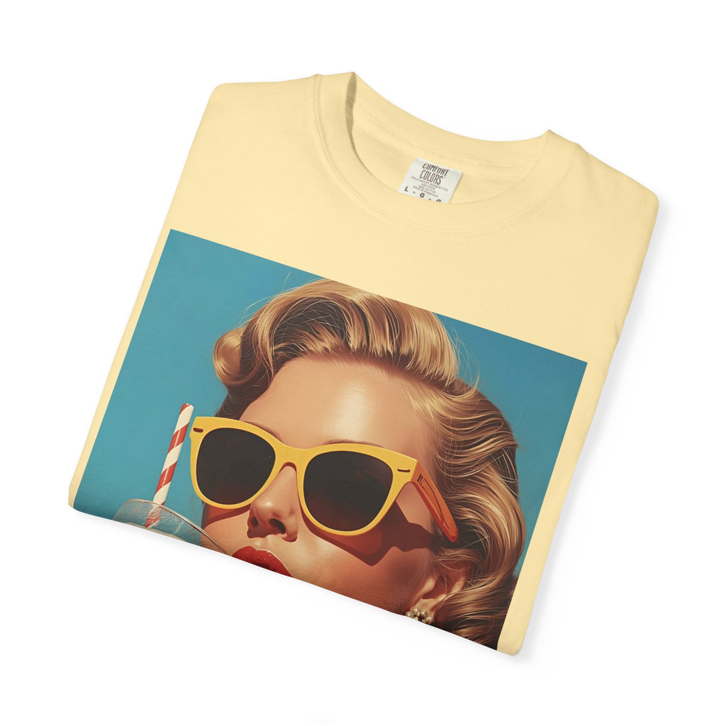 Retro Pop Art Summer Vibes T-Shirt - Vintage Style Tee, Casual Wear, Gift for Her, Fashion Tee, Beach Day Outfit