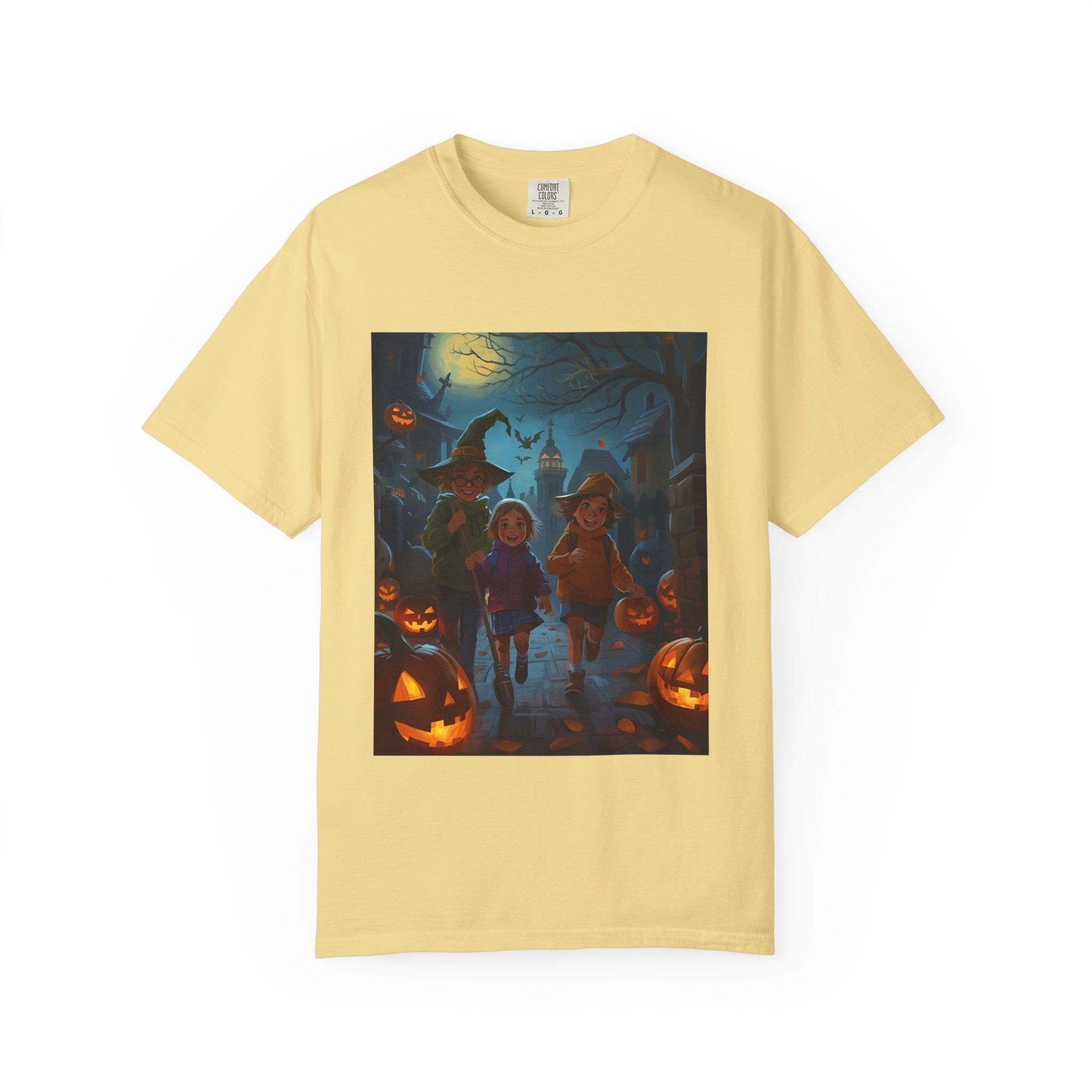 Spooky Halloween Unisex T-Shirt, Trick or Treat, Fall Festivities, Cozy Comfort, Perfect for Halloween Parties, Gift for Friends