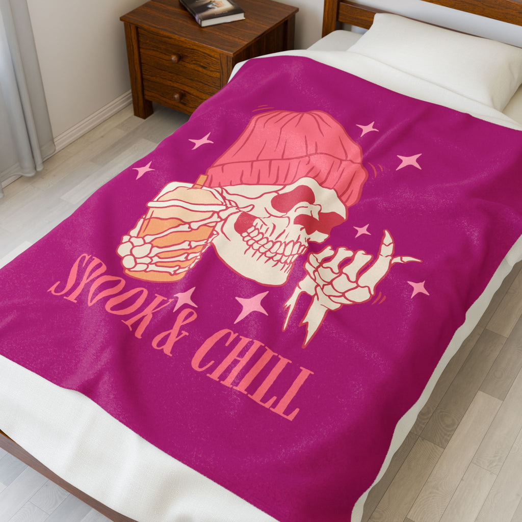 Spooky Chill Plush Blanket - Cozy Halloween Decor, Skull Design, Perfect for Fall, Halloween Nights, Gift for Spooky Lovers