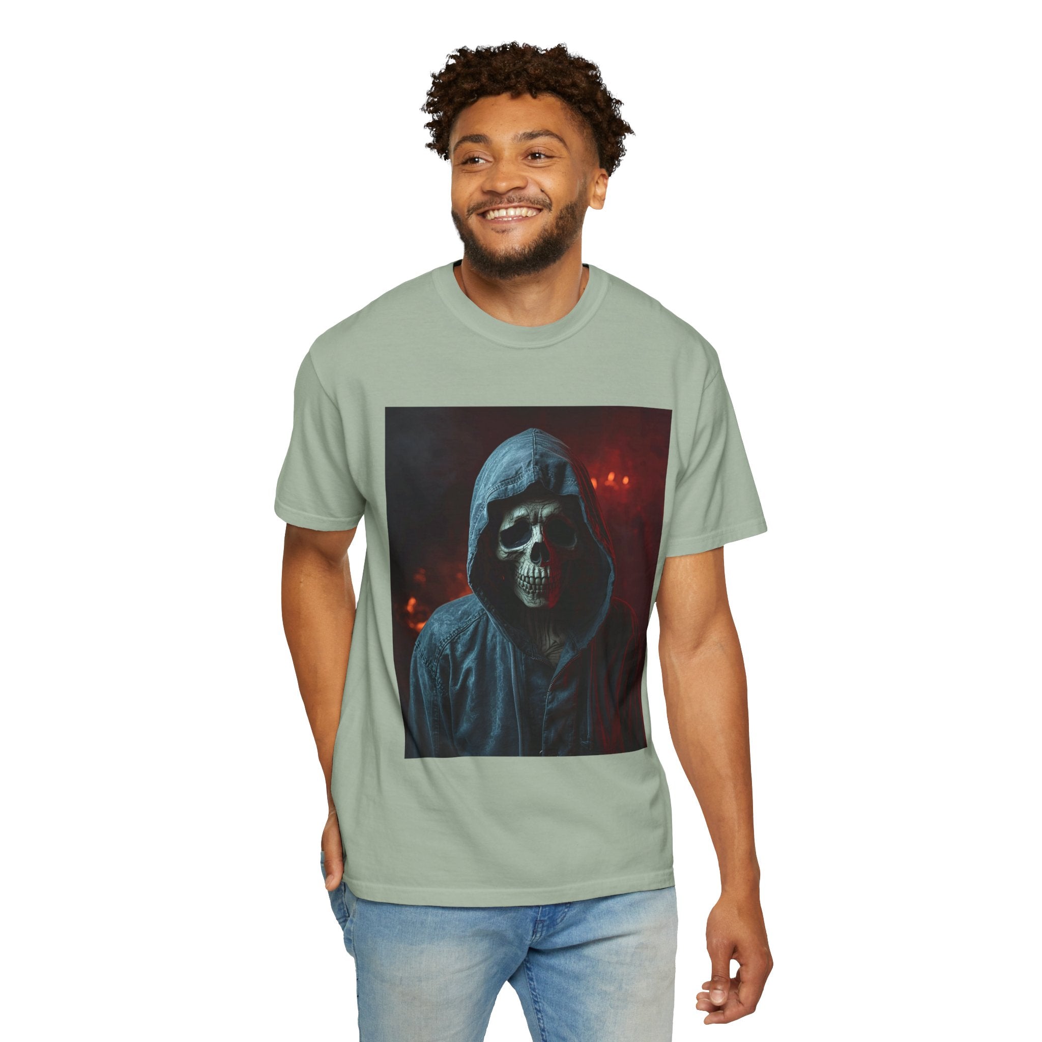 Gothic Skull T-Shirt | Unisex Vintage Tee, Halloween Shirt, Edgy Graphic Top, Unique Gift for Him/Her, Urban Style Wear