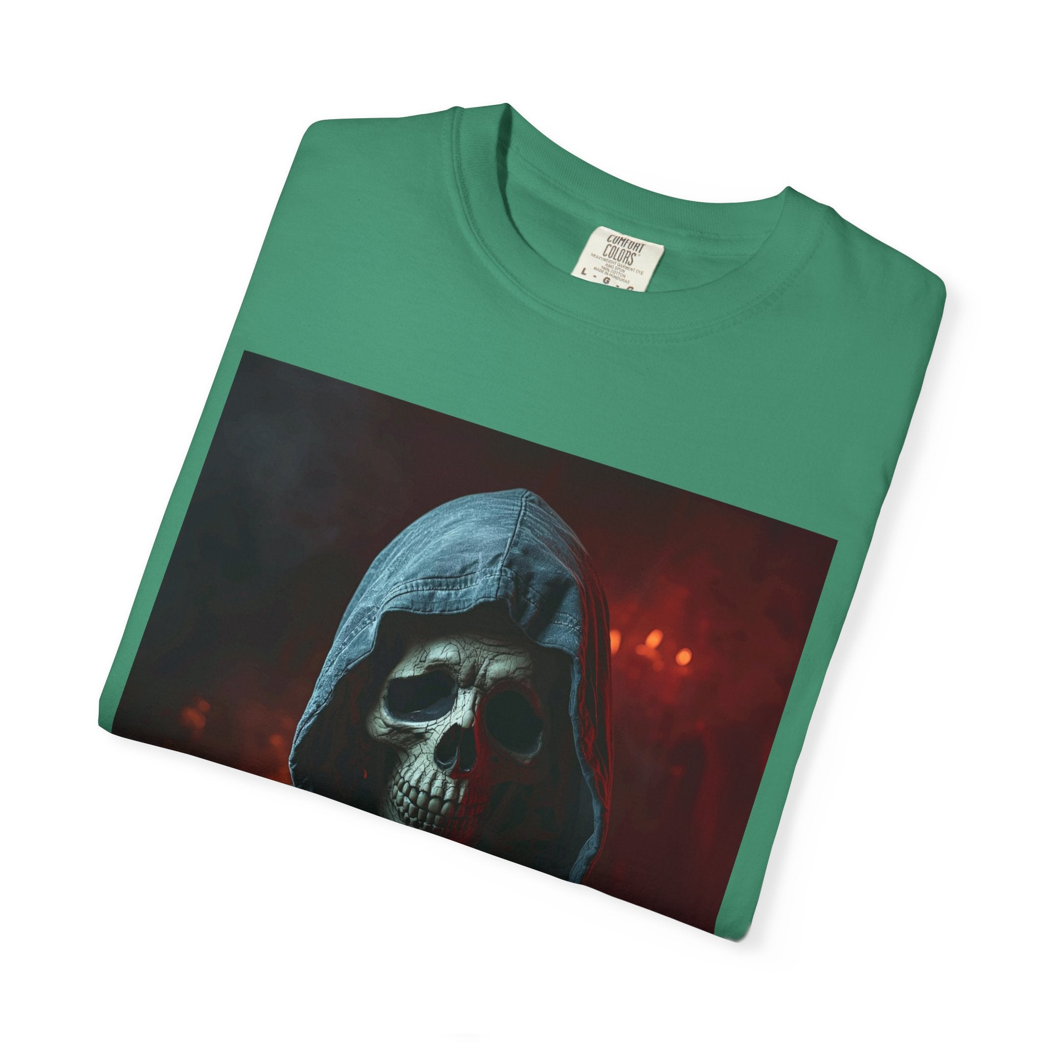 Gothic Skull T-Shirt | Unisex Vintage Tee, Halloween Shirt, Edgy Graphic Top, Unique Gift for Him/Her, Urban Style Wear