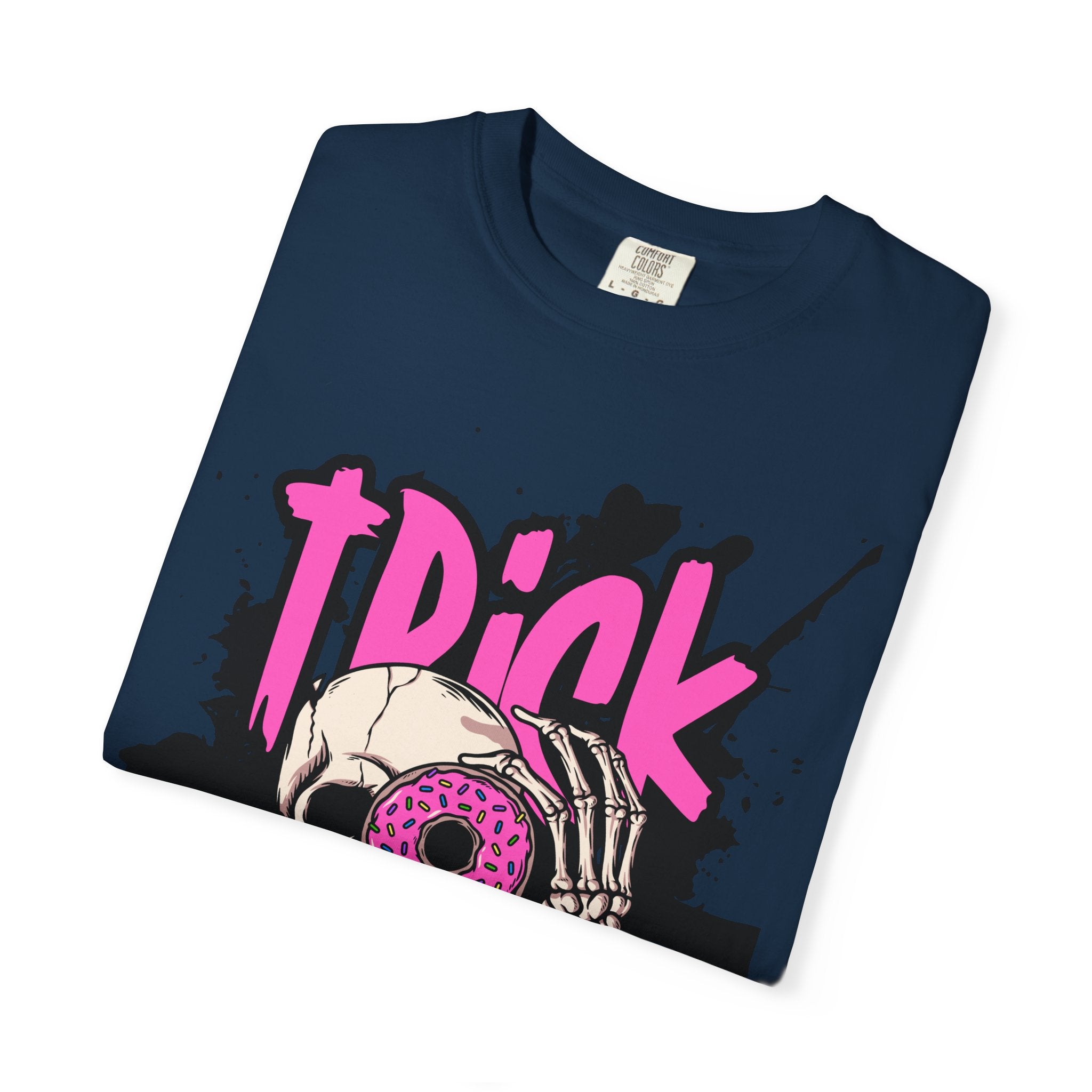 Halloween Skull T-Shirt, Trick or Treat Shirt, Unisex Graphic Tee, Spooky Vibes, Fall Fashion, Festival Wear, Casual Outfit