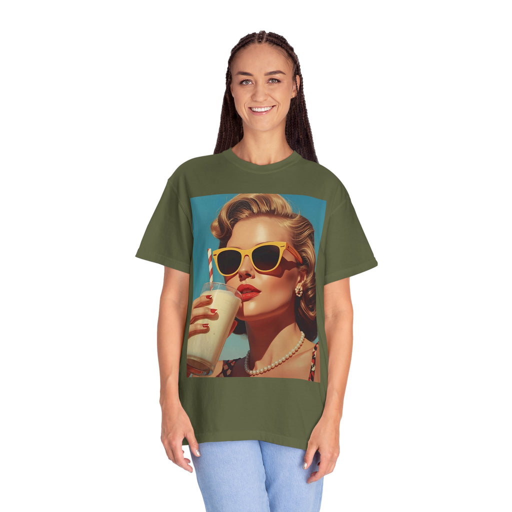 Retro Pop Art Summer Vibes T-Shirt - Vintage Style Tee, Casual Wear, Gift for Her, Fashion Tee, Beach Day Outfit