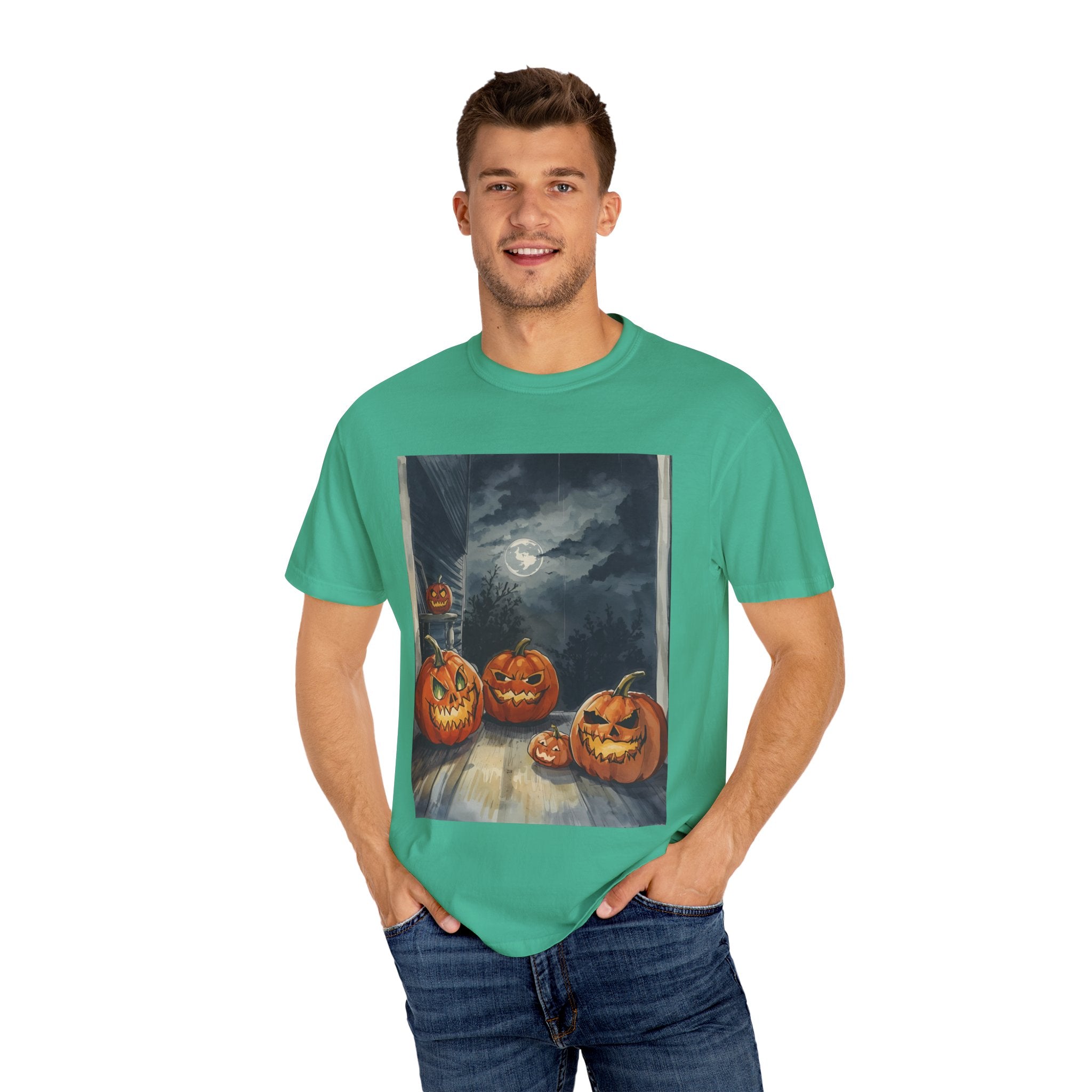 Halloween Pumpkin Scary T-shirt - Perfect for Fall Celebrations, Trick or Treat, Autumn Fashion, Costume Party, Spooky Vibes